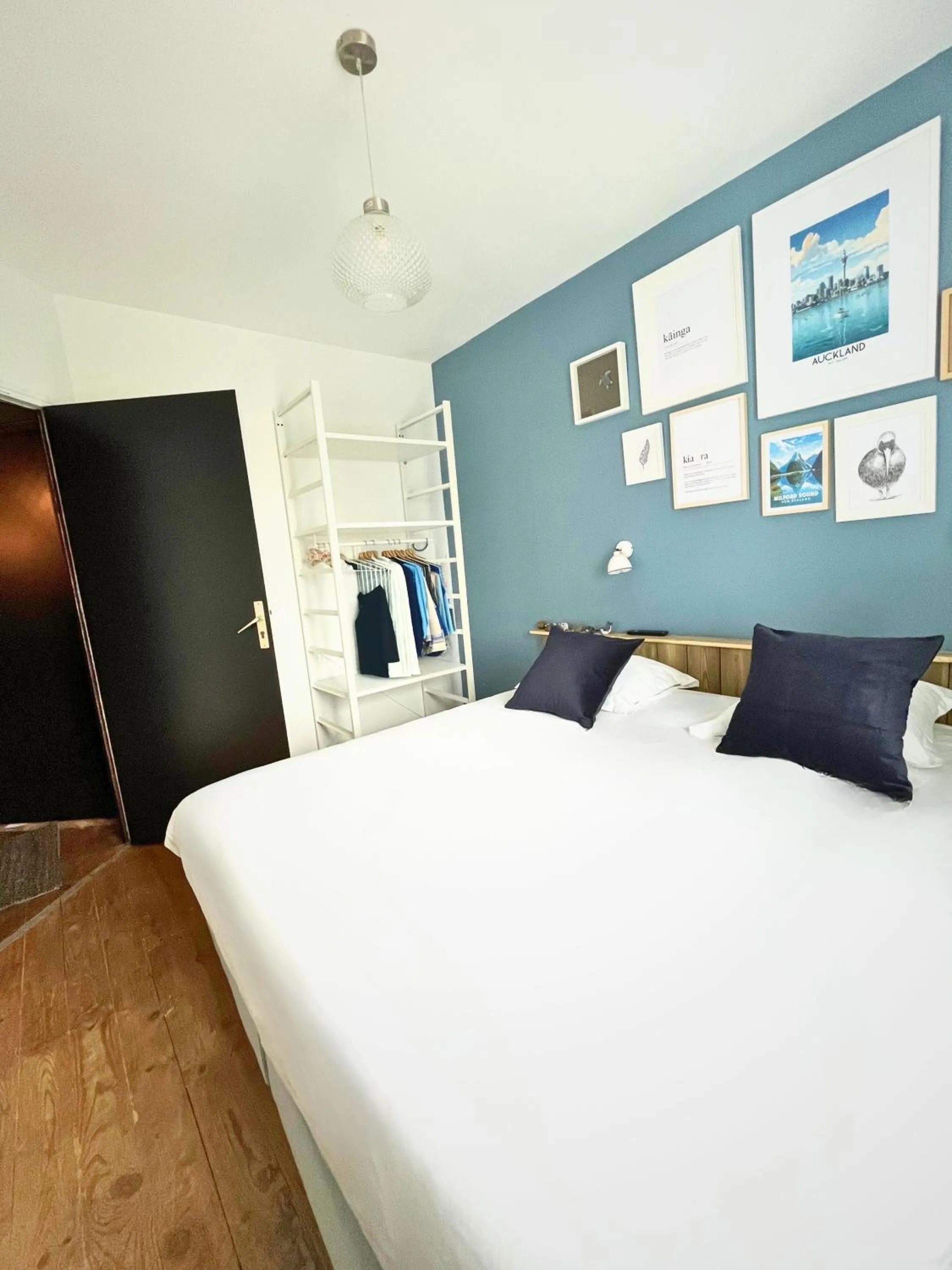 Bed in Hôtel Restaurant La Maison