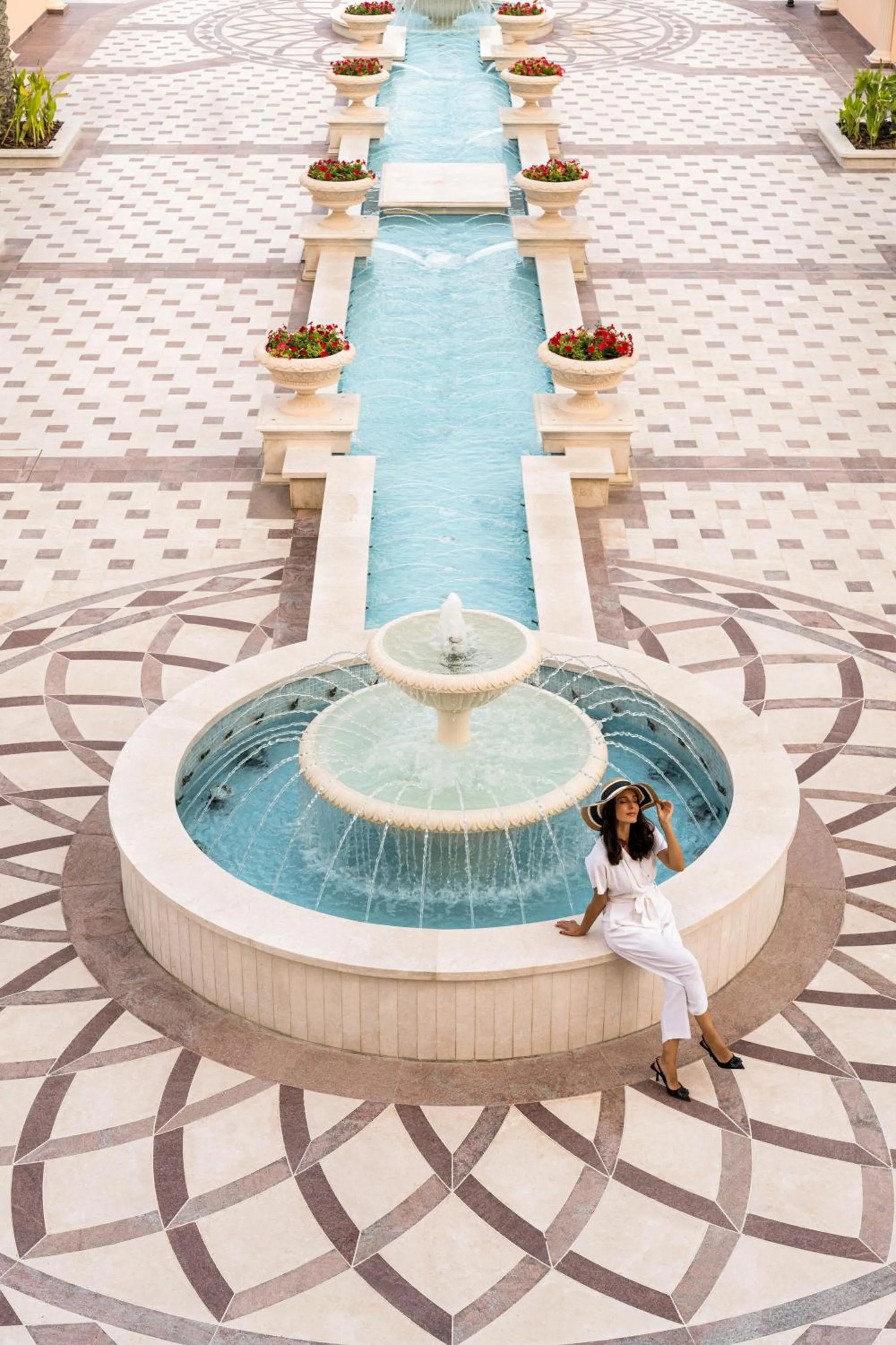 Property building in Raffles The Palm