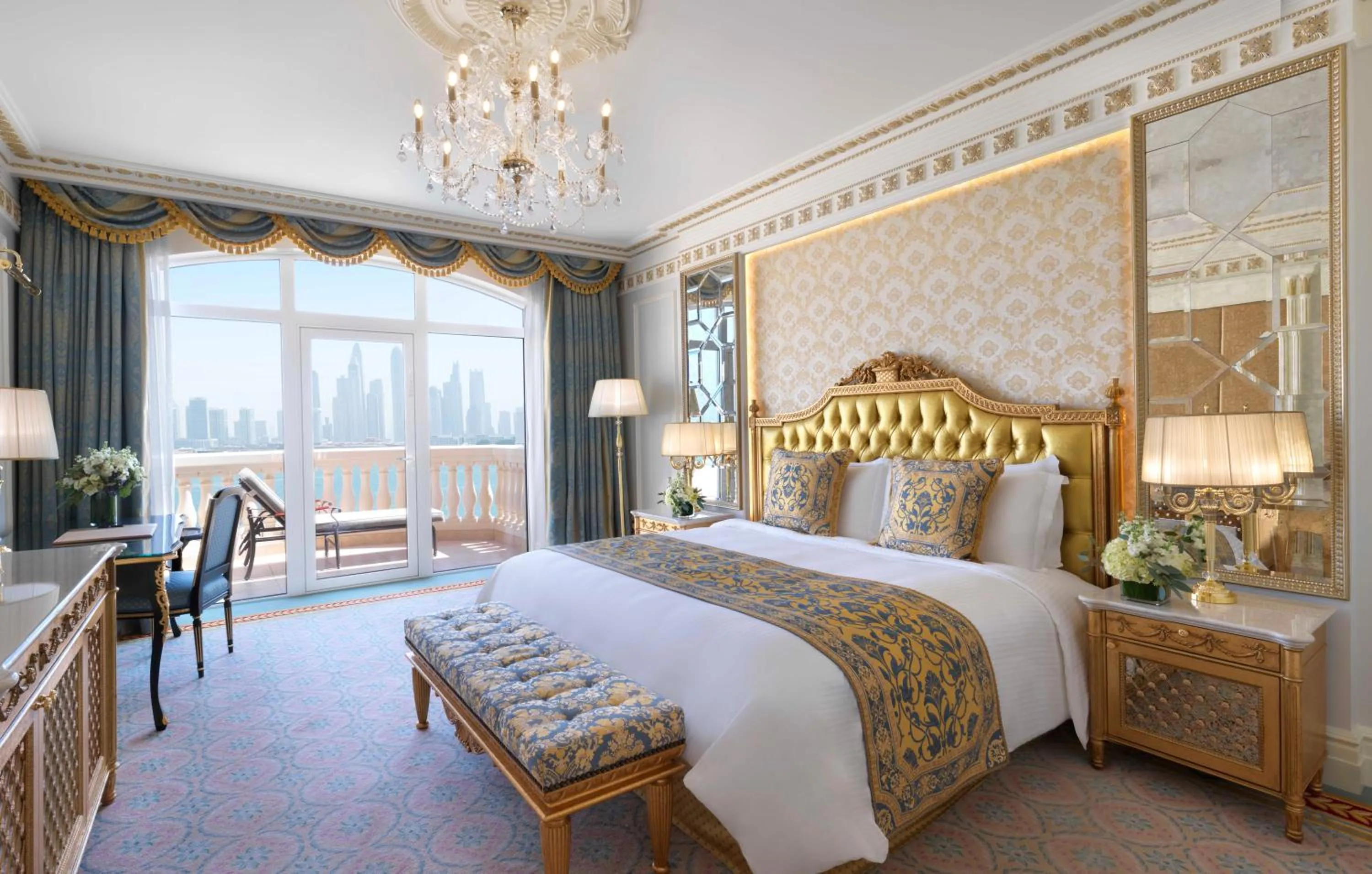 Bedroom, Bed in Raffles The Palm