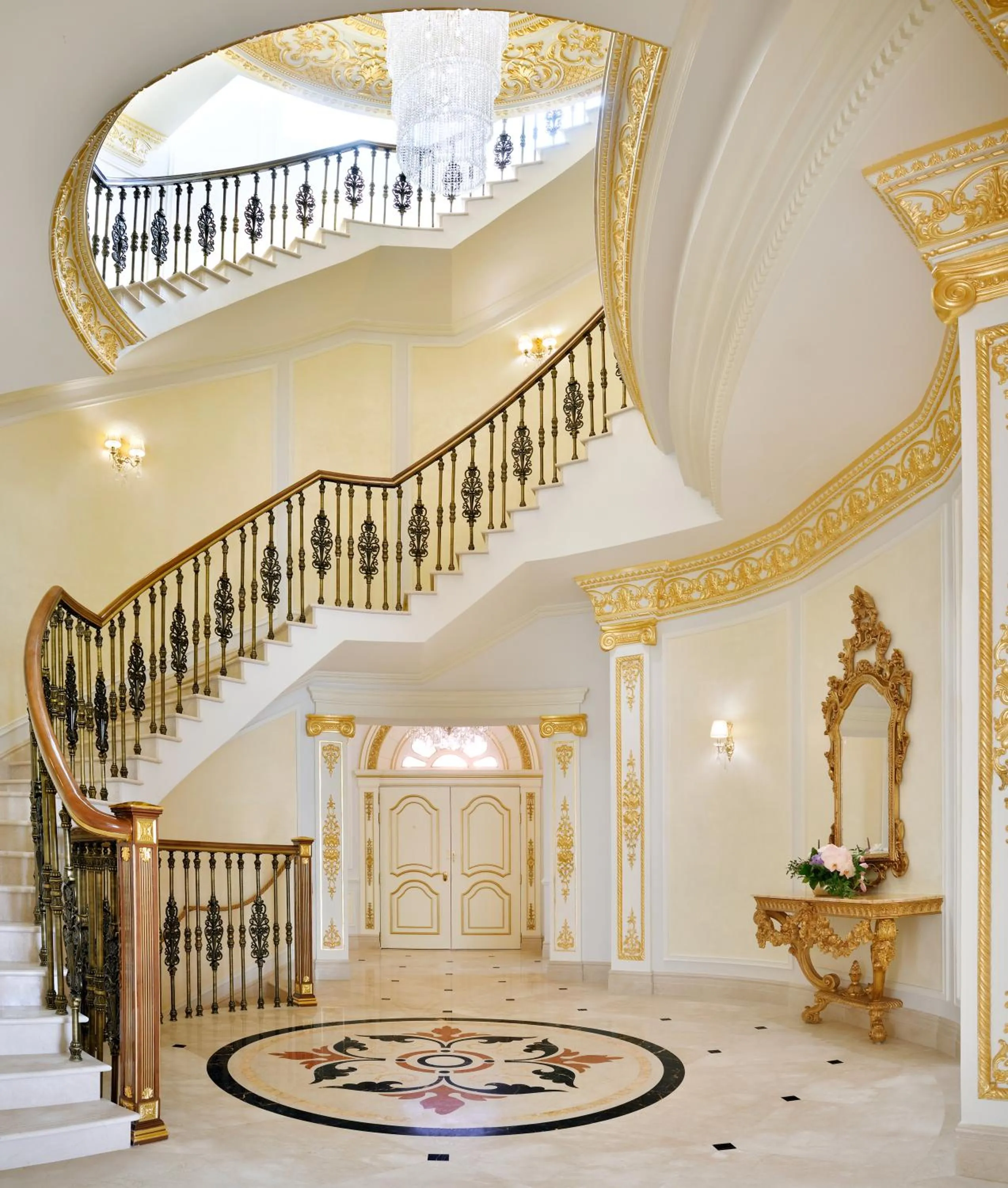 Facade/entrance in Raffles The Palm