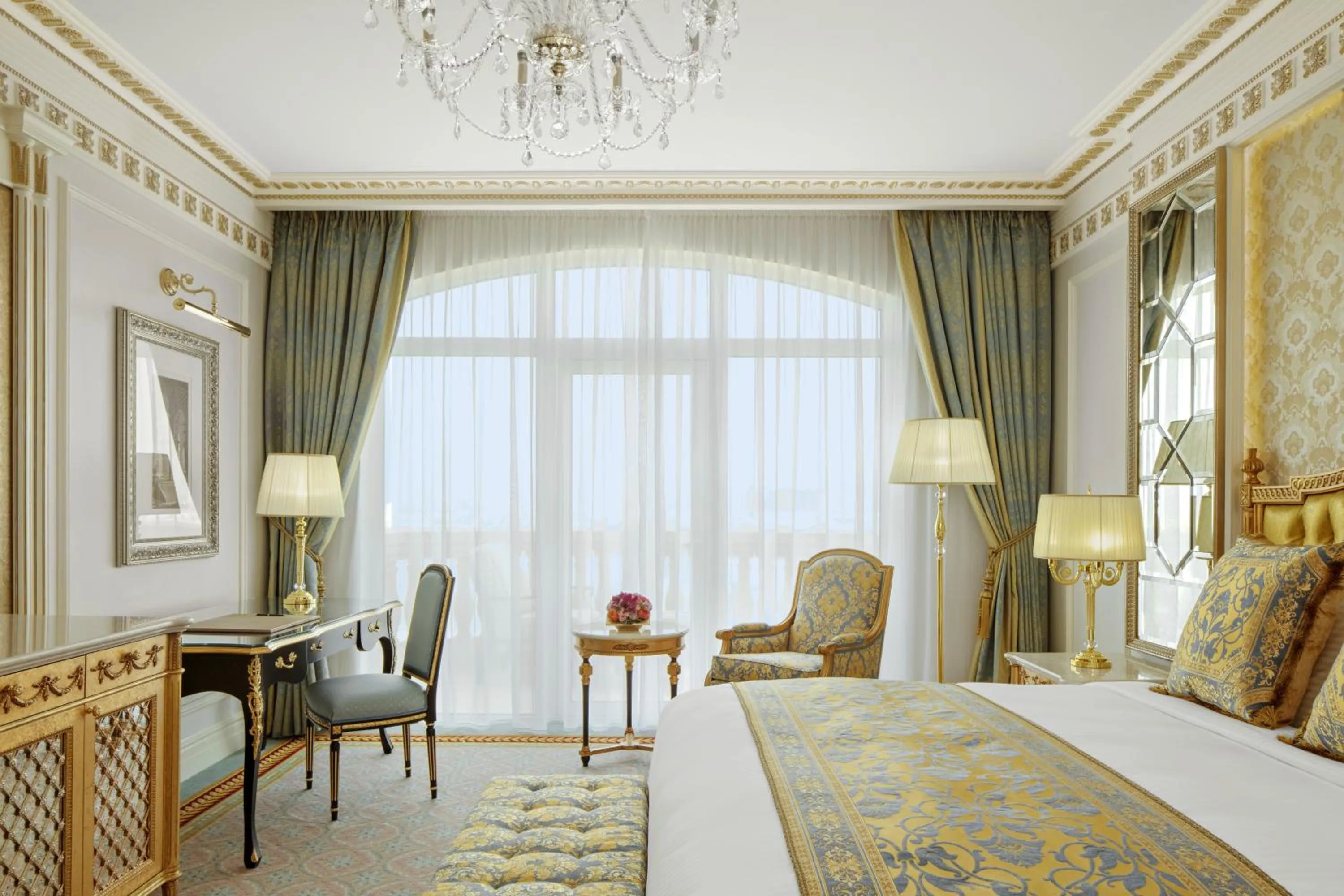 Bedroom, Bed in Raffles The Palm