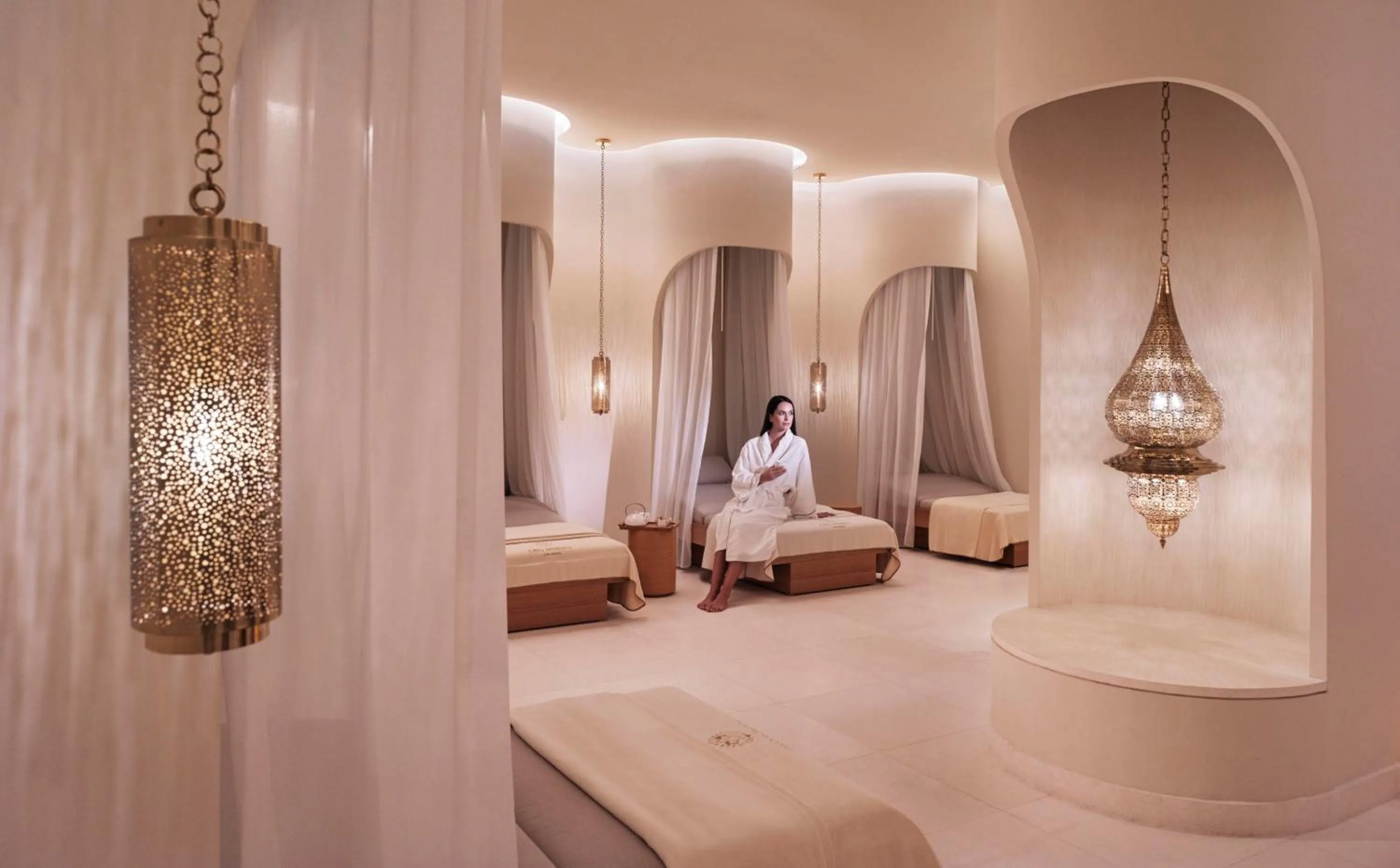 Spa and wellness centre/facilities, Bed in Raffles The Palm