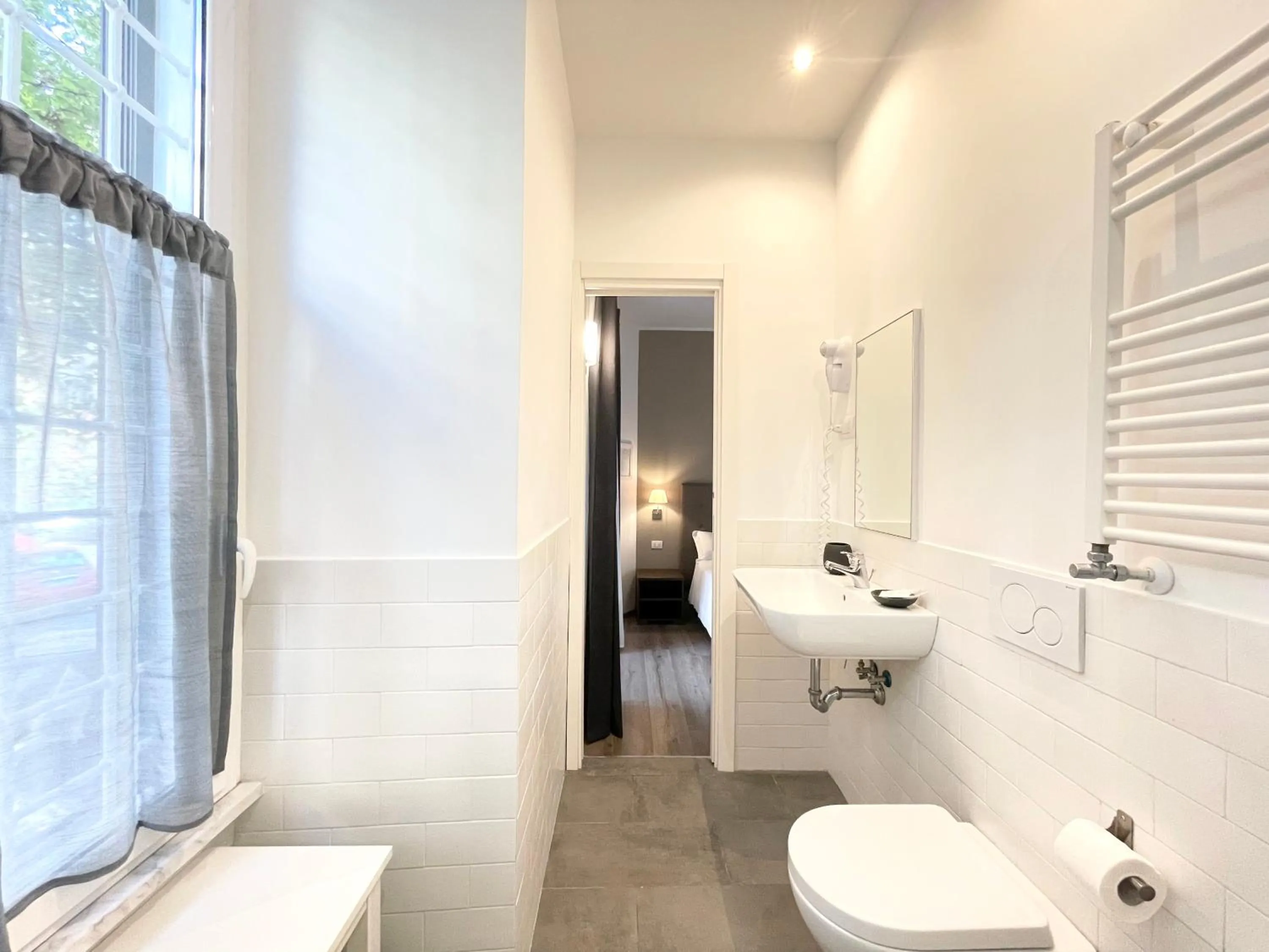 Bathroom in Victory Rooms