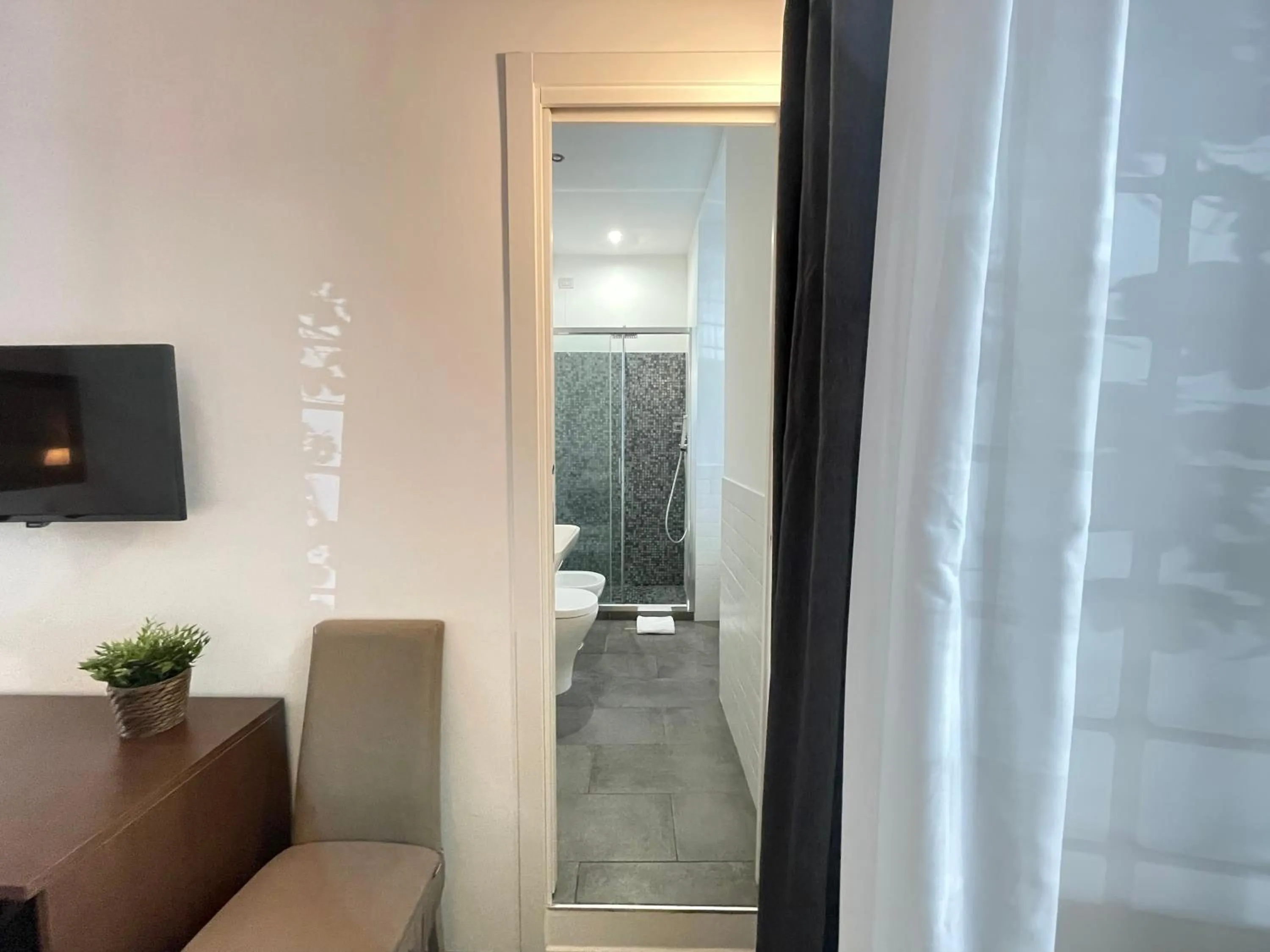 Bathroom in Victory Rooms