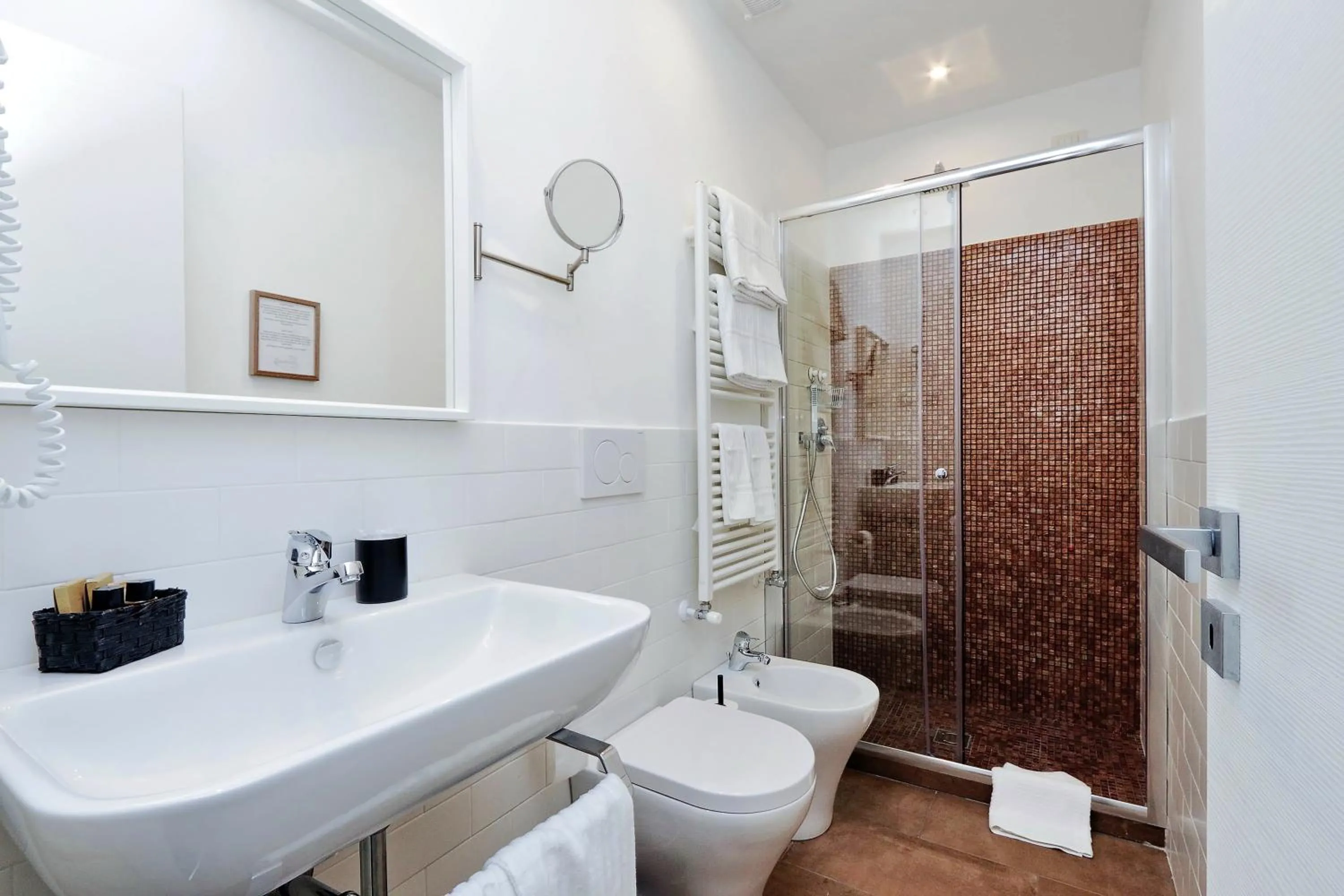 Bathroom in Victory Rooms