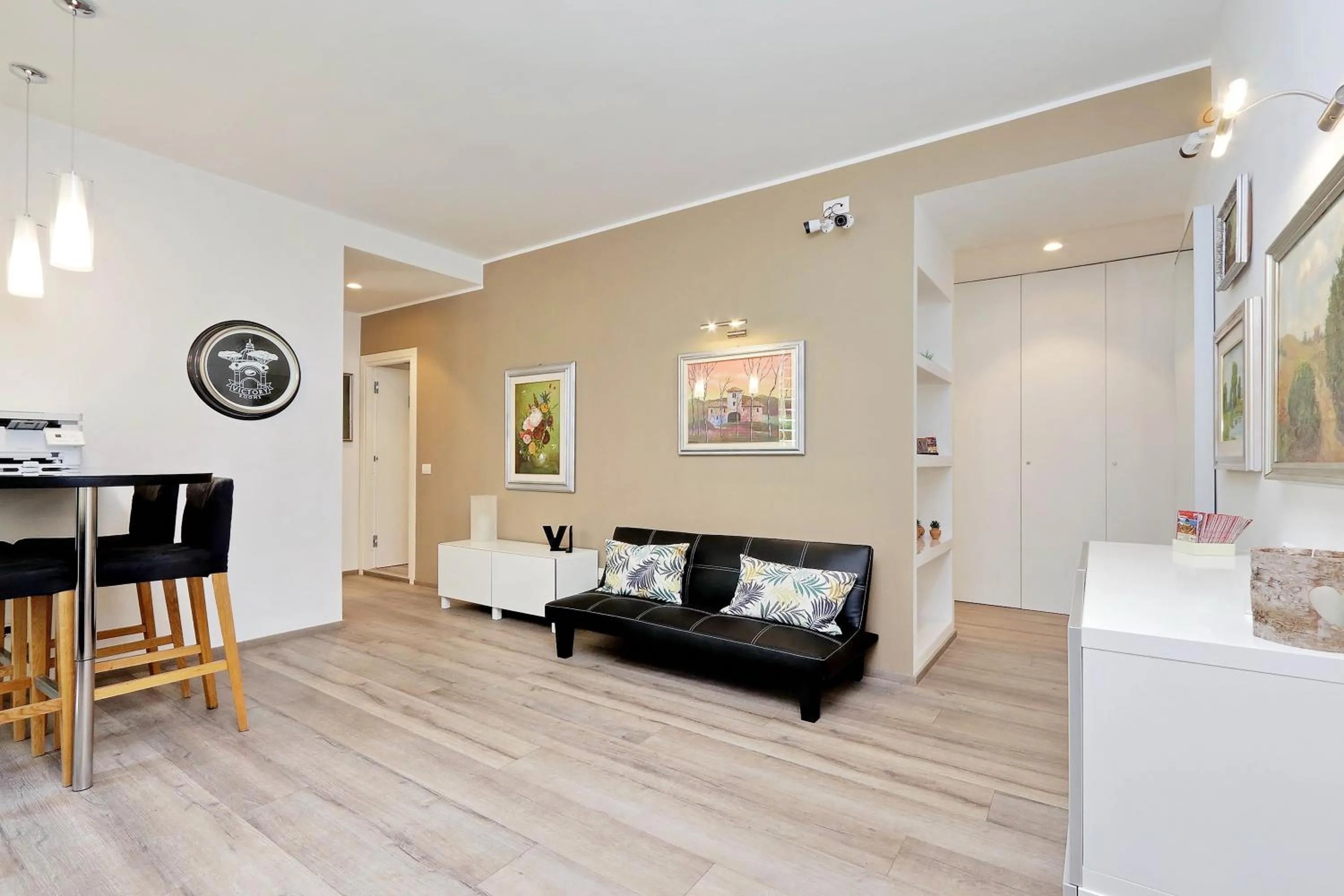 Communal lounge/ TV room in Victory Rooms