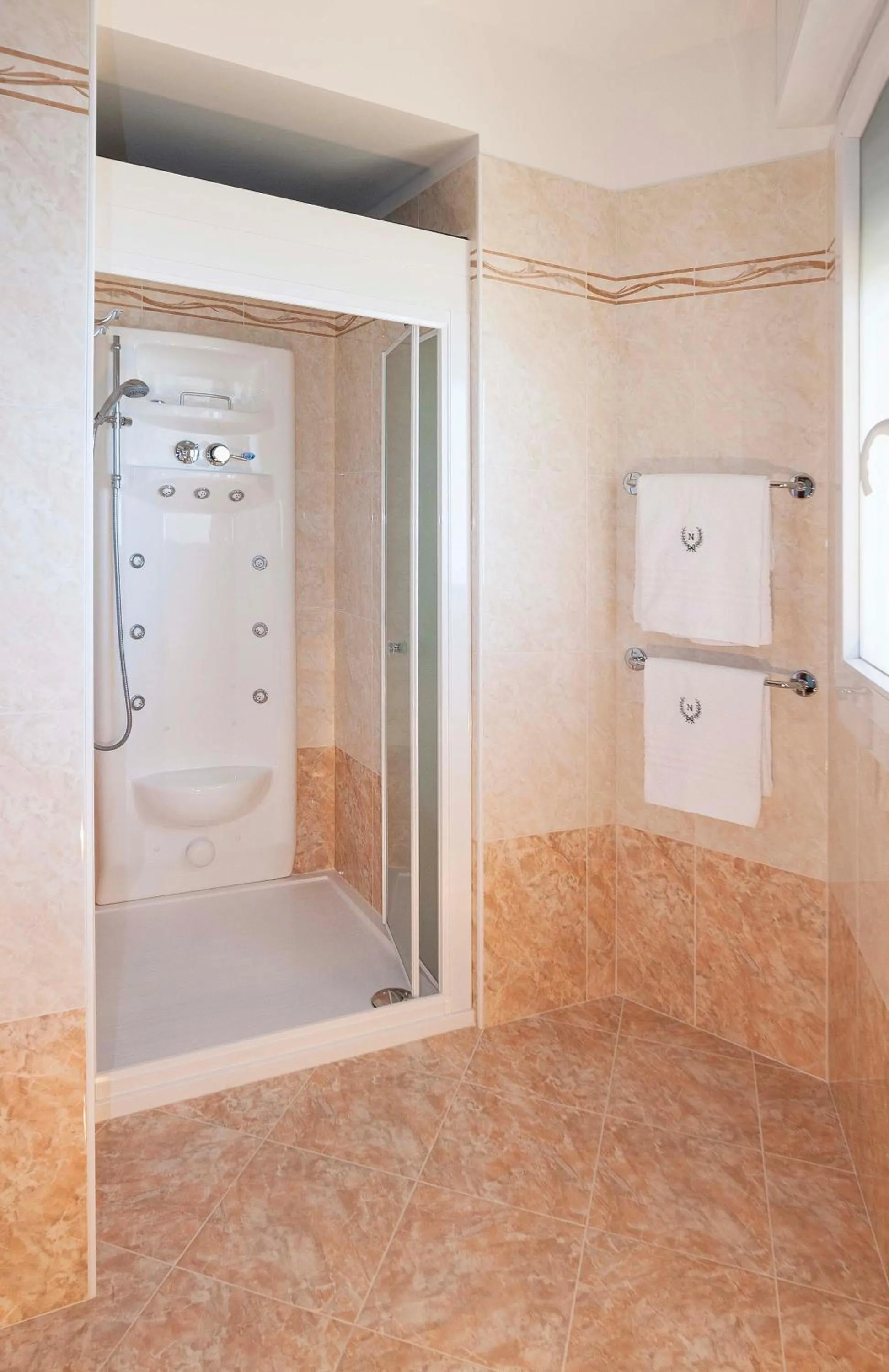 Bathroom in Hotel Napoleon