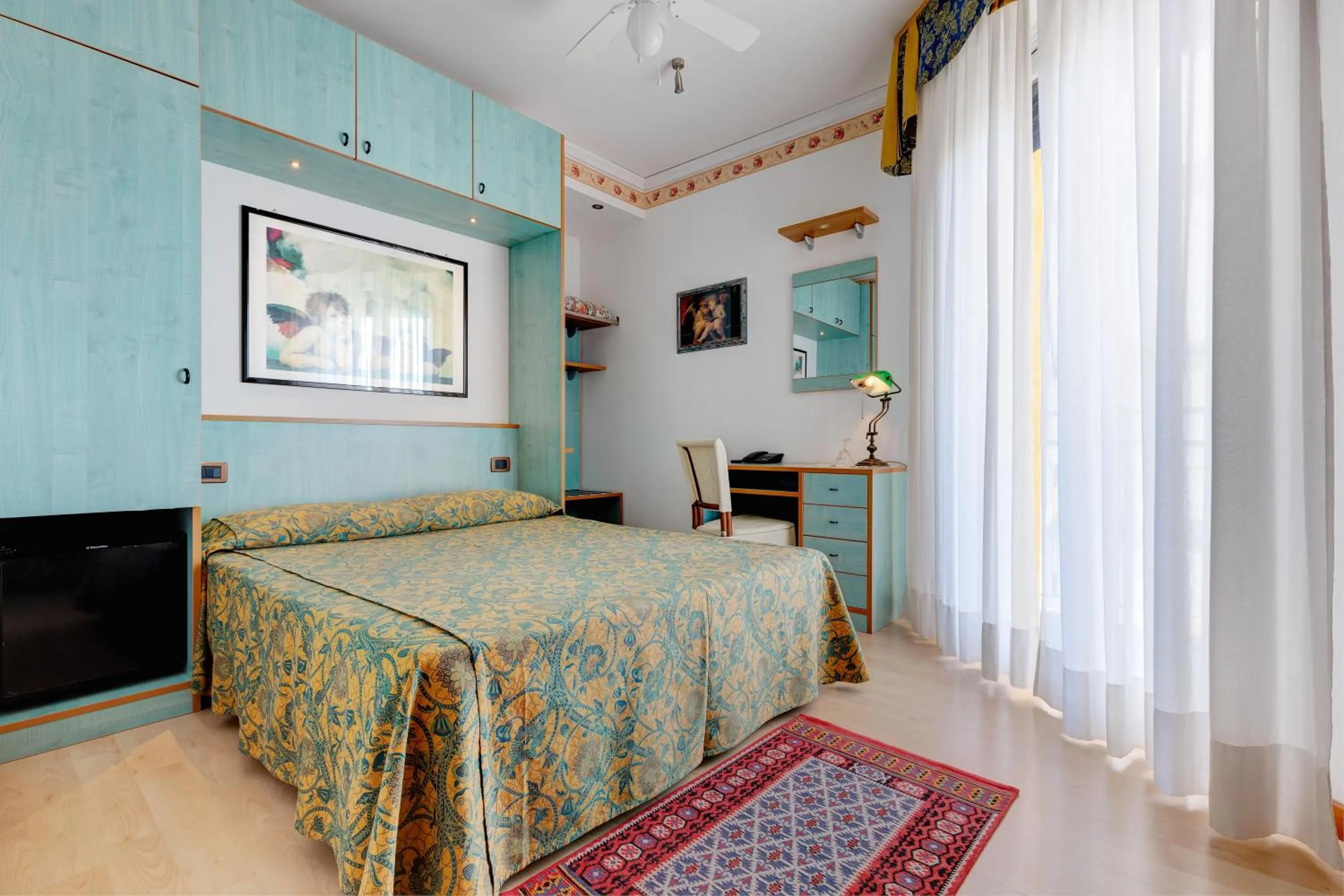 Bed in Hotel Napoleon