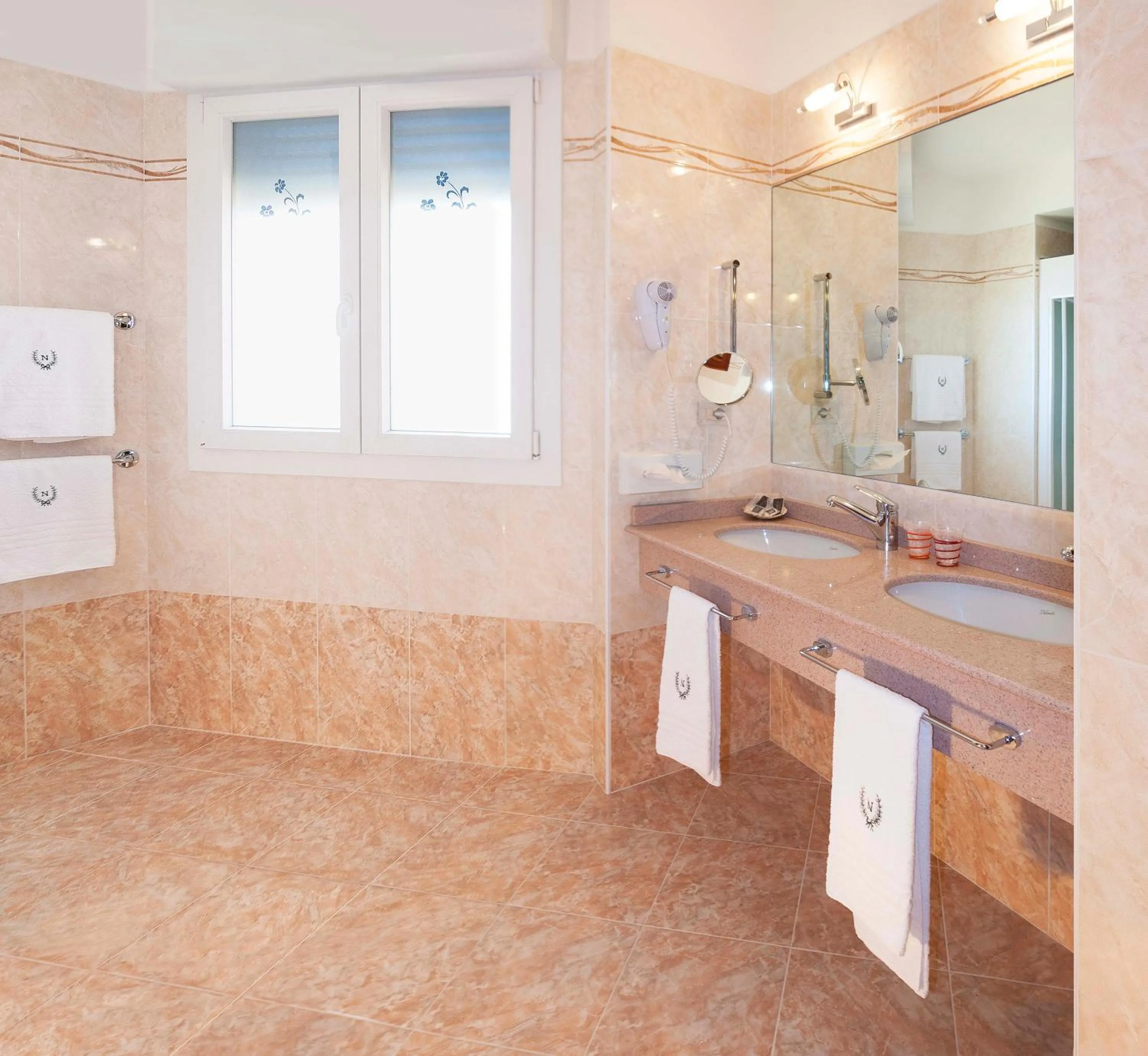 Bathroom in Hotel Napoleon