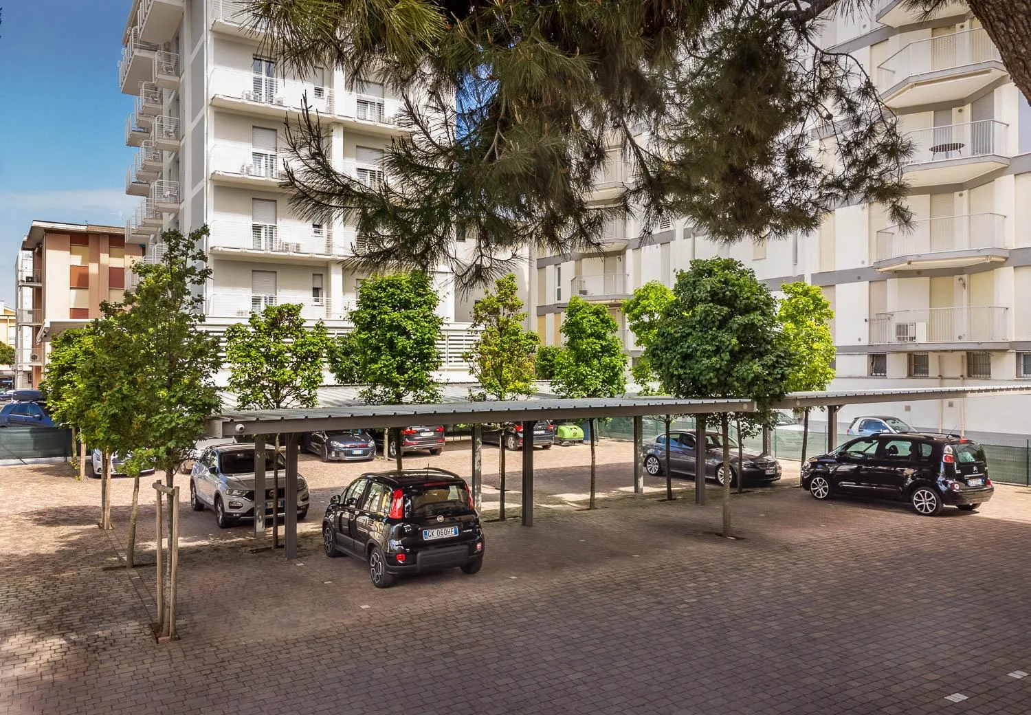 Parking in Hotel Napoleon