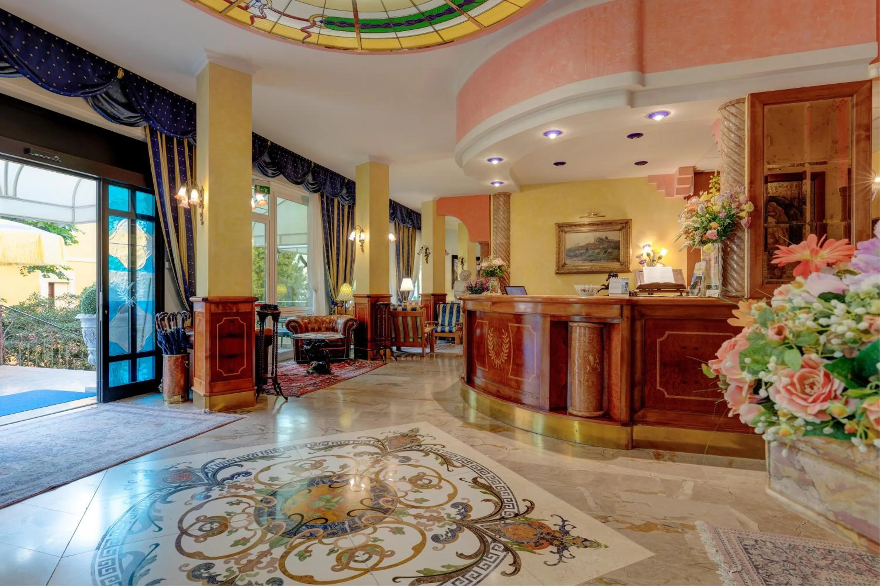 Lobby or reception in Hotel Napoleon