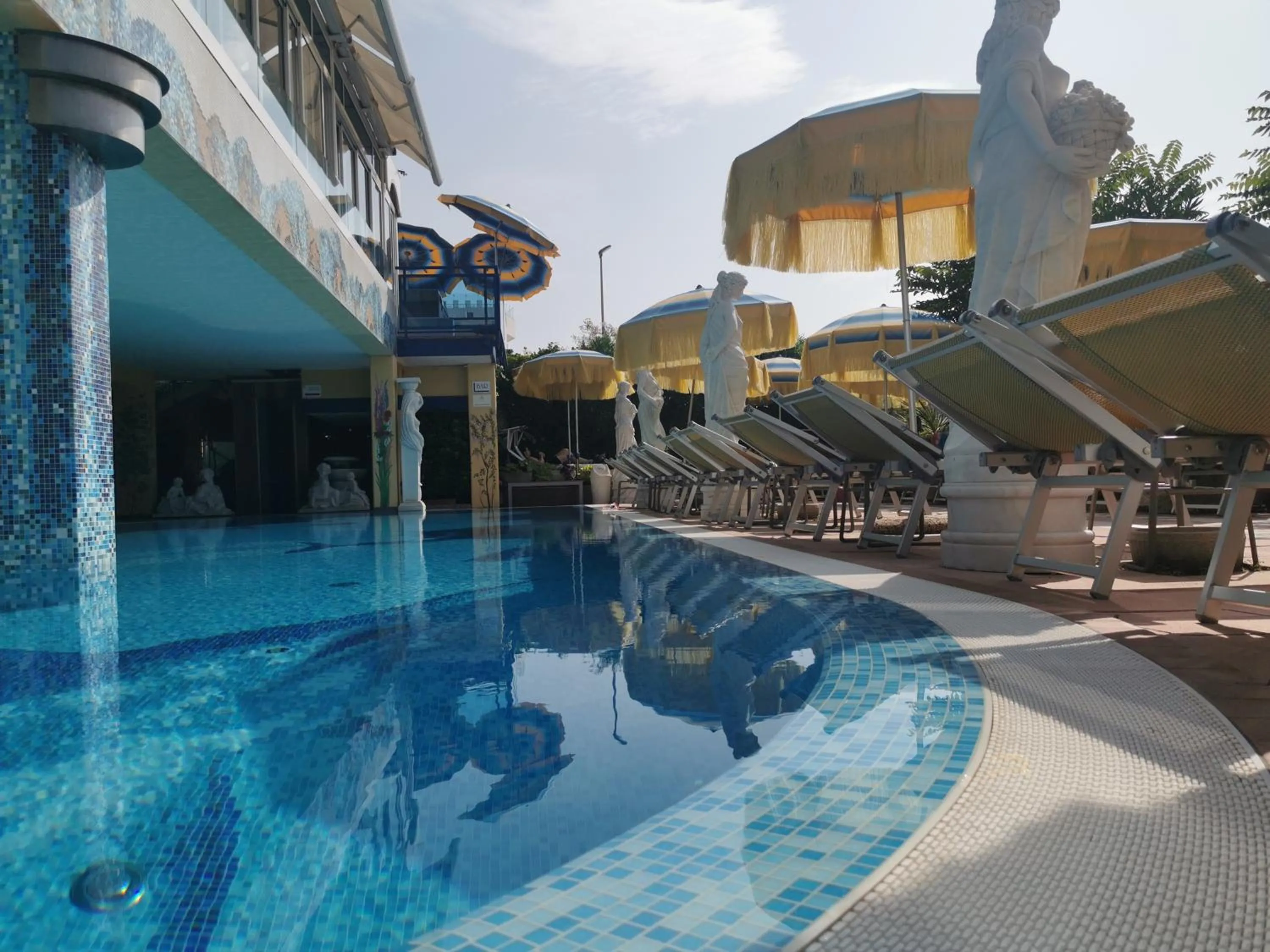 Swimming pool in Hotel Napoleon