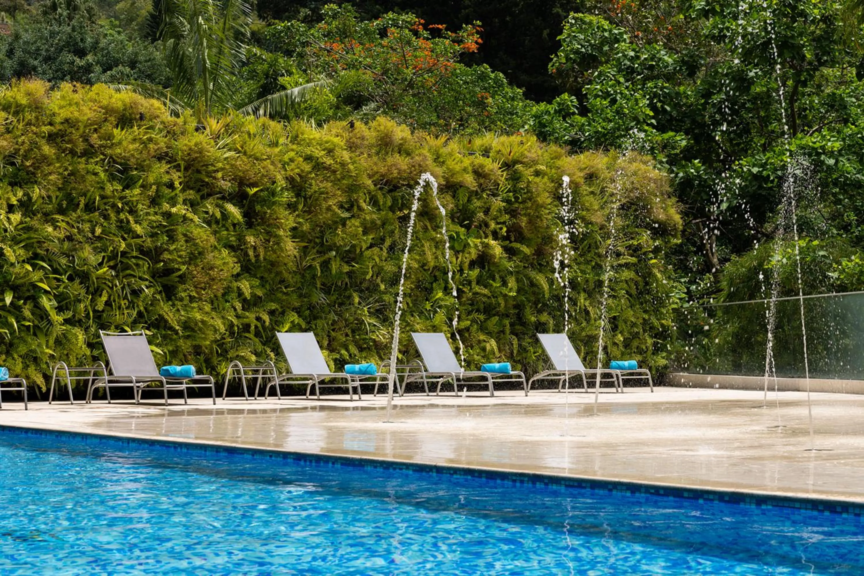 Swimming pool in Estelar La Torre Suites