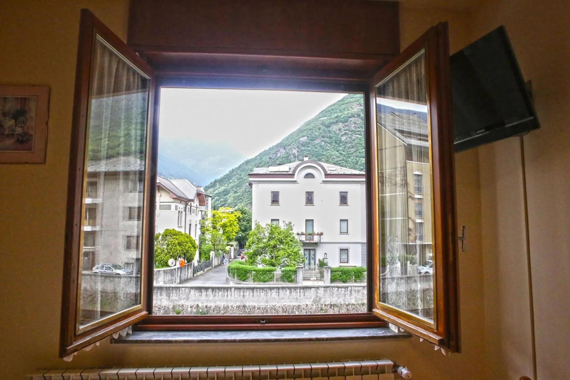 TV and multimedia in Albergo Gusmeroli