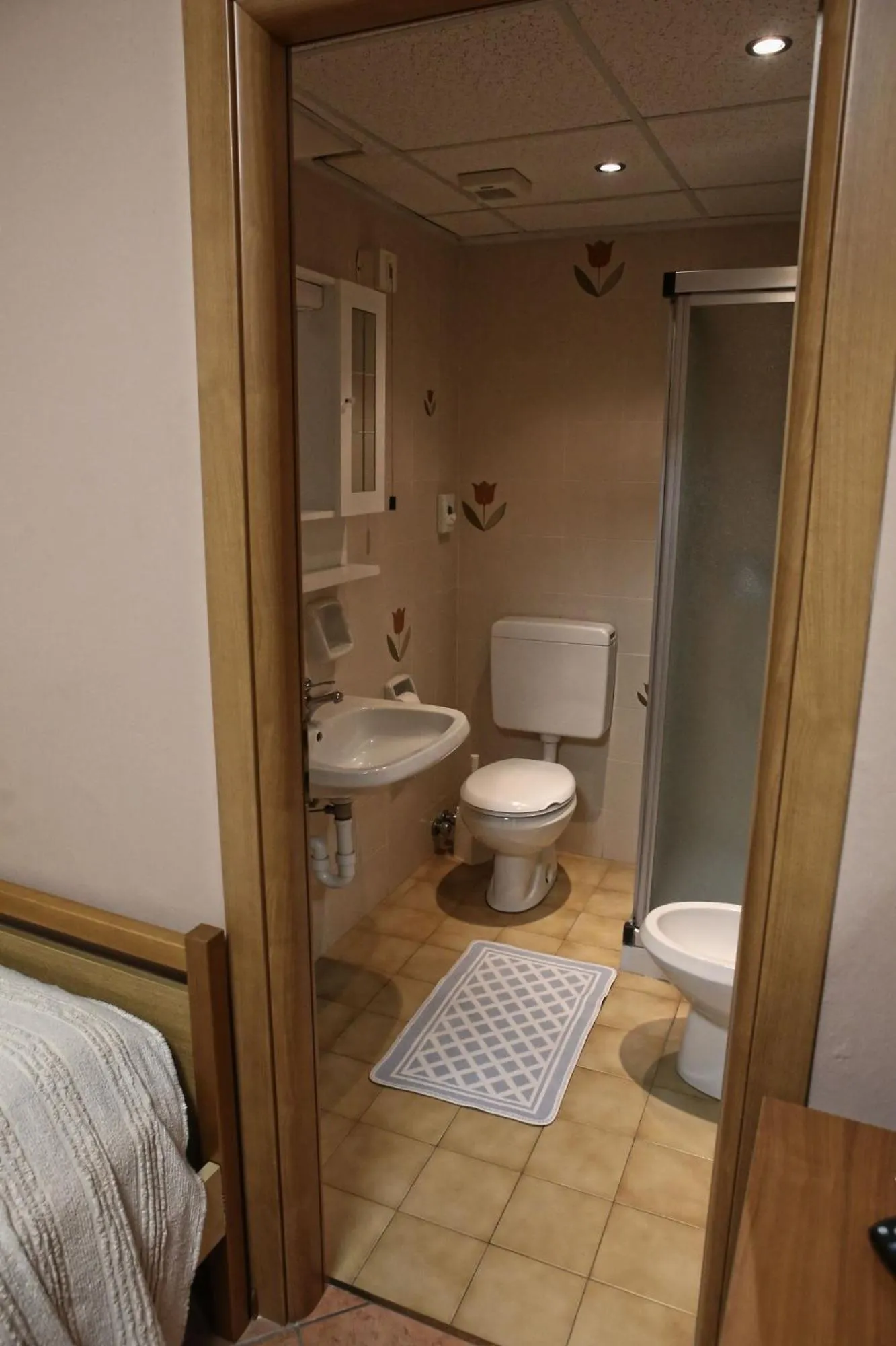 Shower in Albergo Gusmeroli