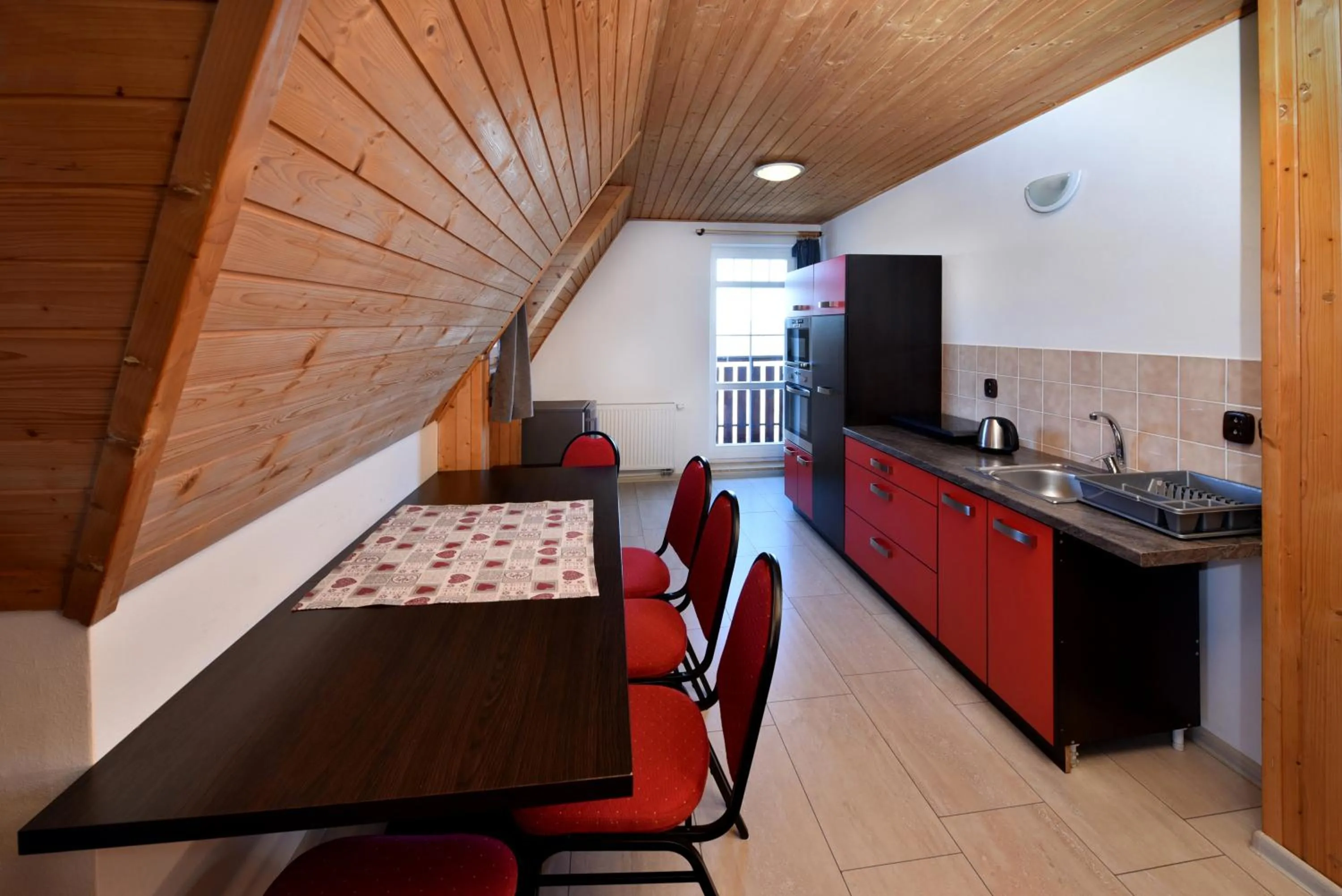 Kitchen or kitchenette in Penzión Valaška