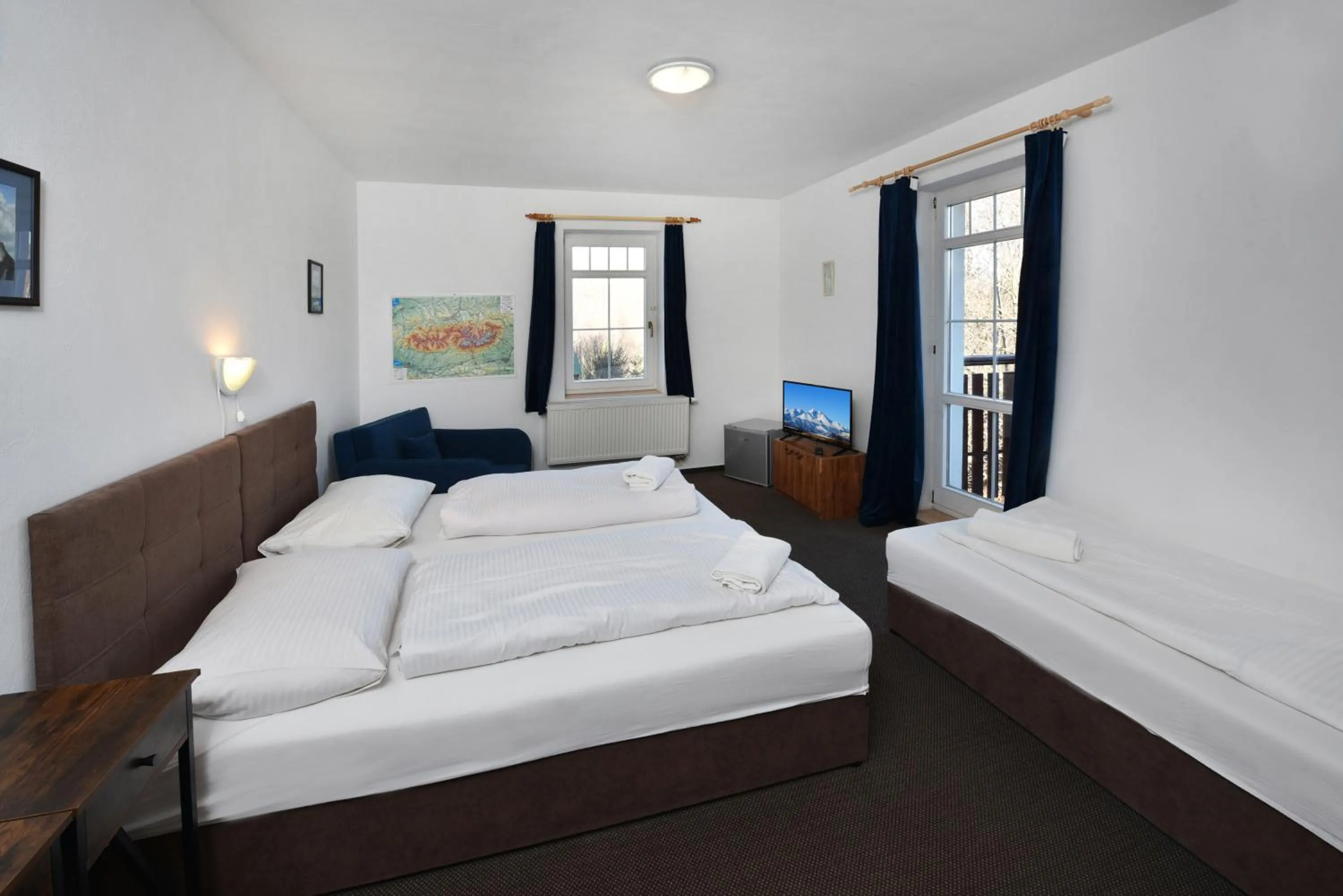 Triple Room (3 Adults + 1 Child) in Penzión Valaška