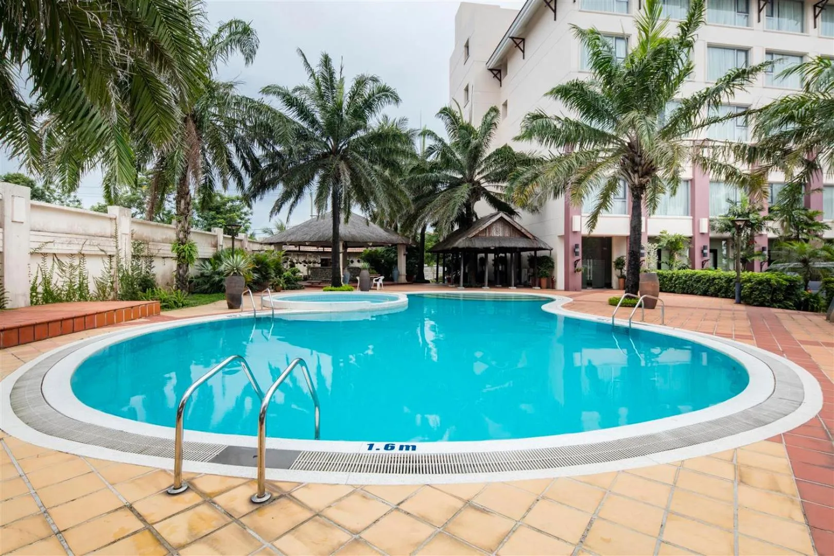 Swimming pool in Sai Gon Quang Binh Hotel