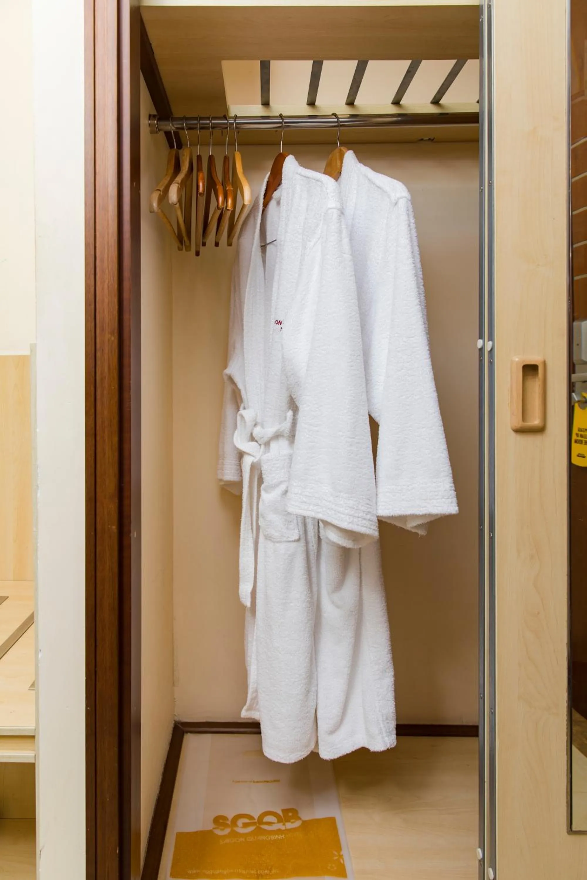 wardrobe in Sai Gon Quang Binh Hotel
