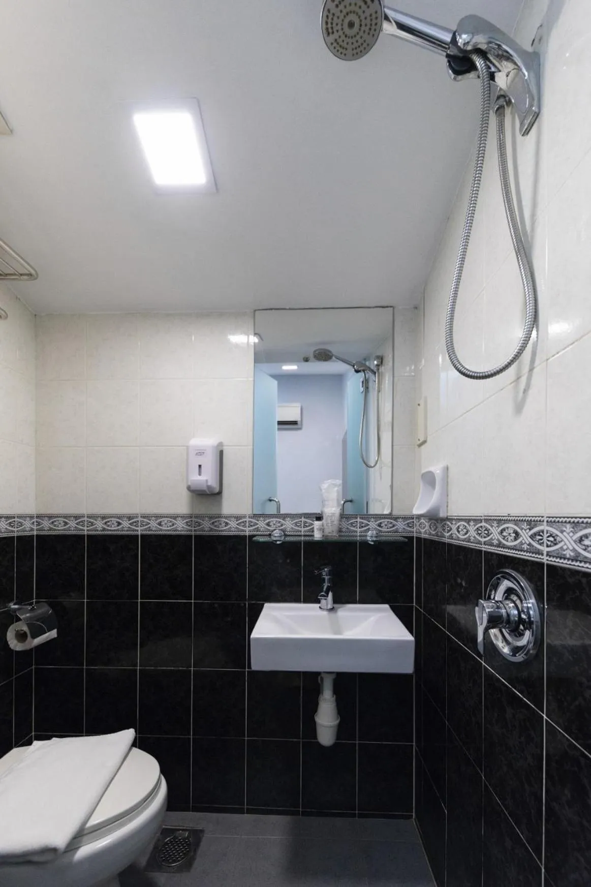 Bathroom in Butternut Tree Hotel