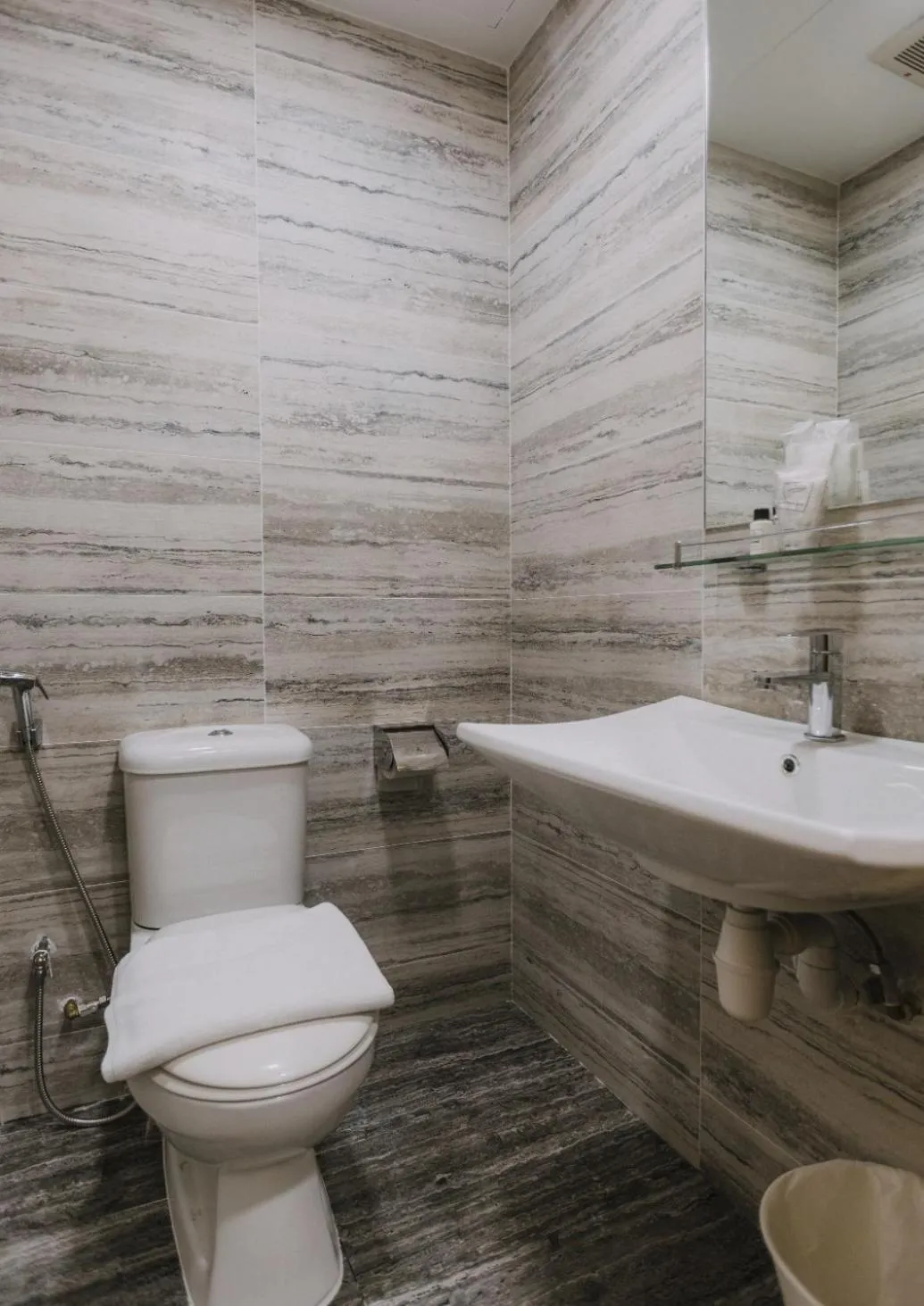 Bathroom in Butternut Tree Hotel