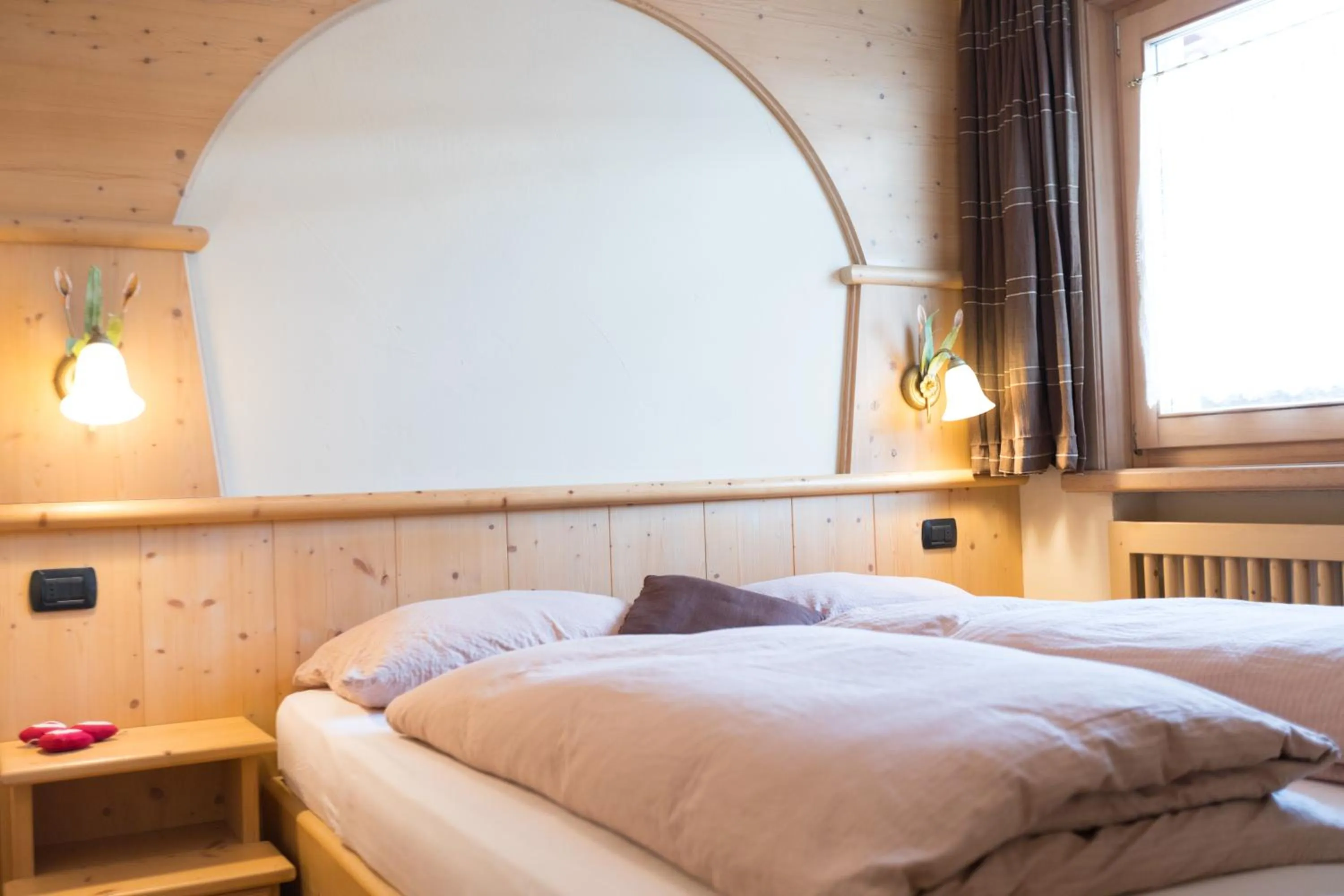 Photo of the whole room, Bed in Hotel Champagne