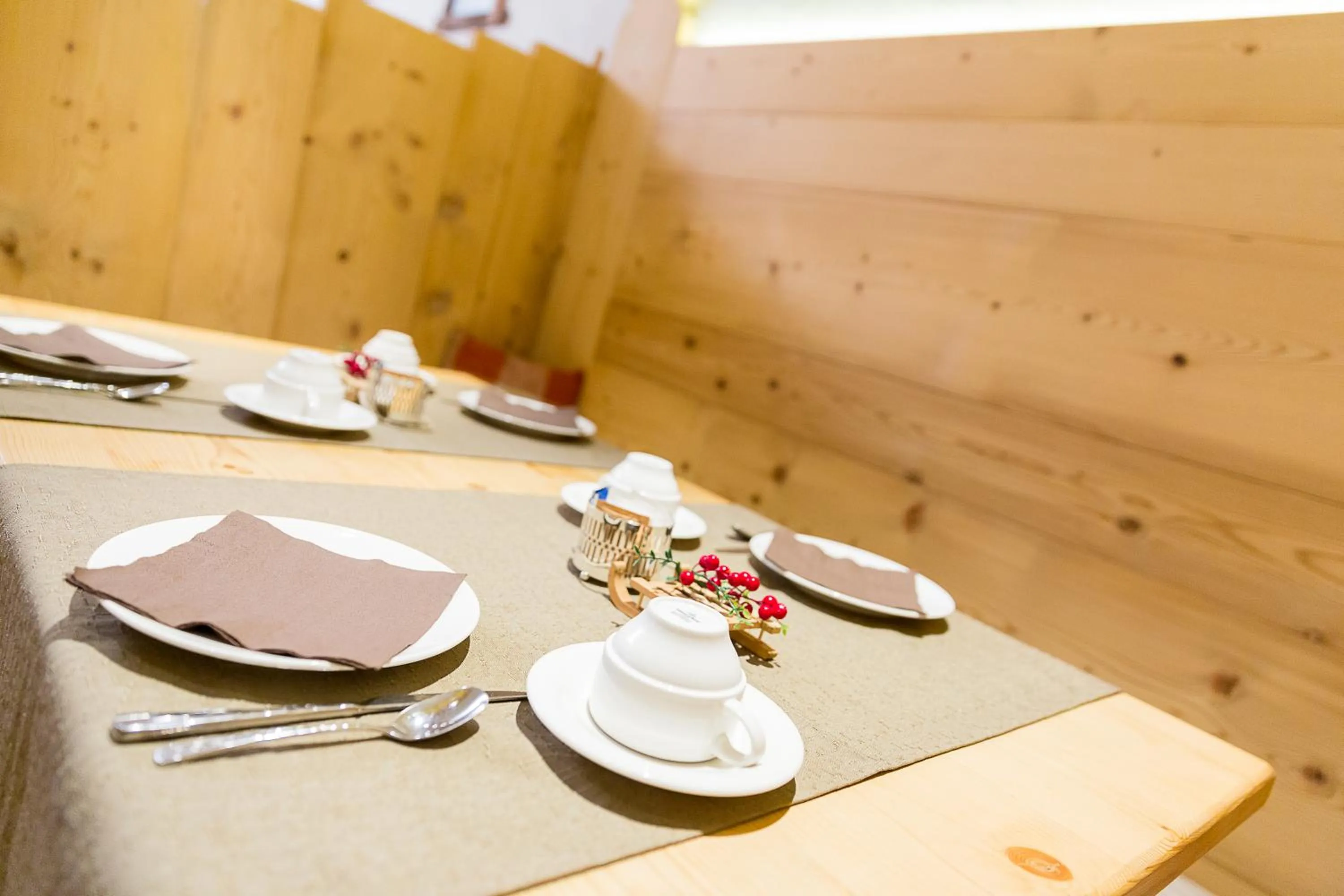 Communal kitchen in Hotel Champagne