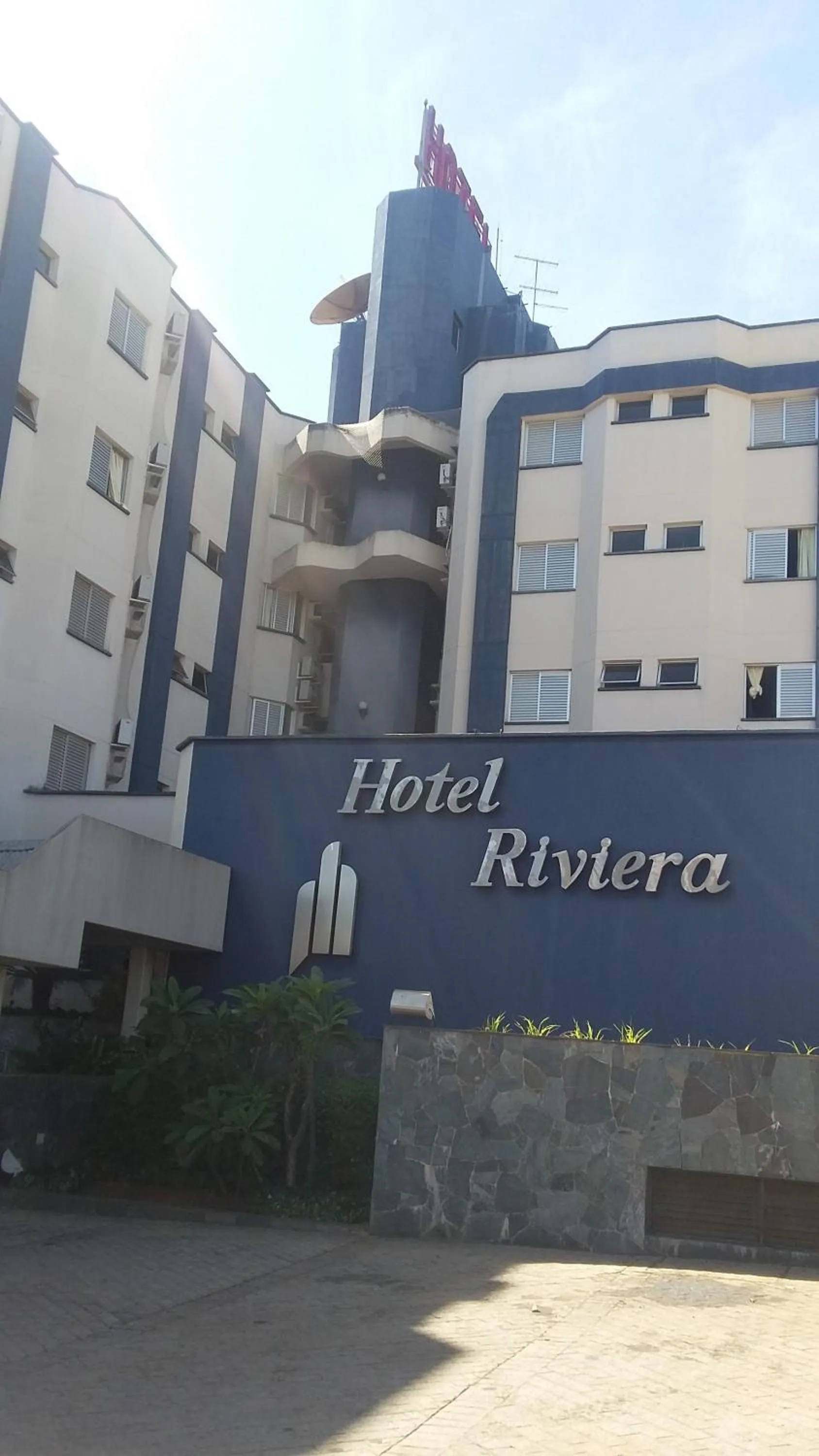 Property building in Hotel Riviera