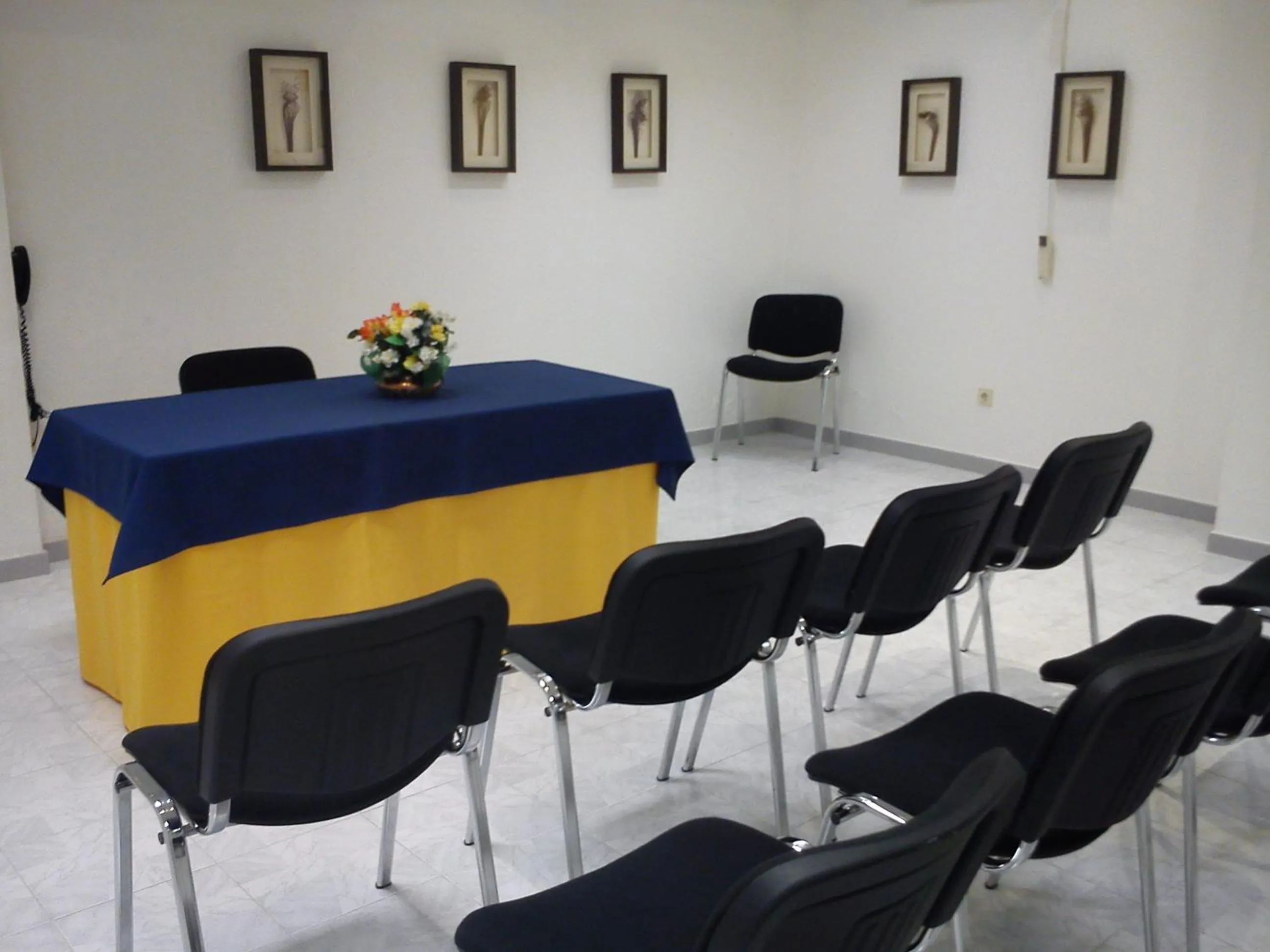 Business facilities in Hotel Alnacir