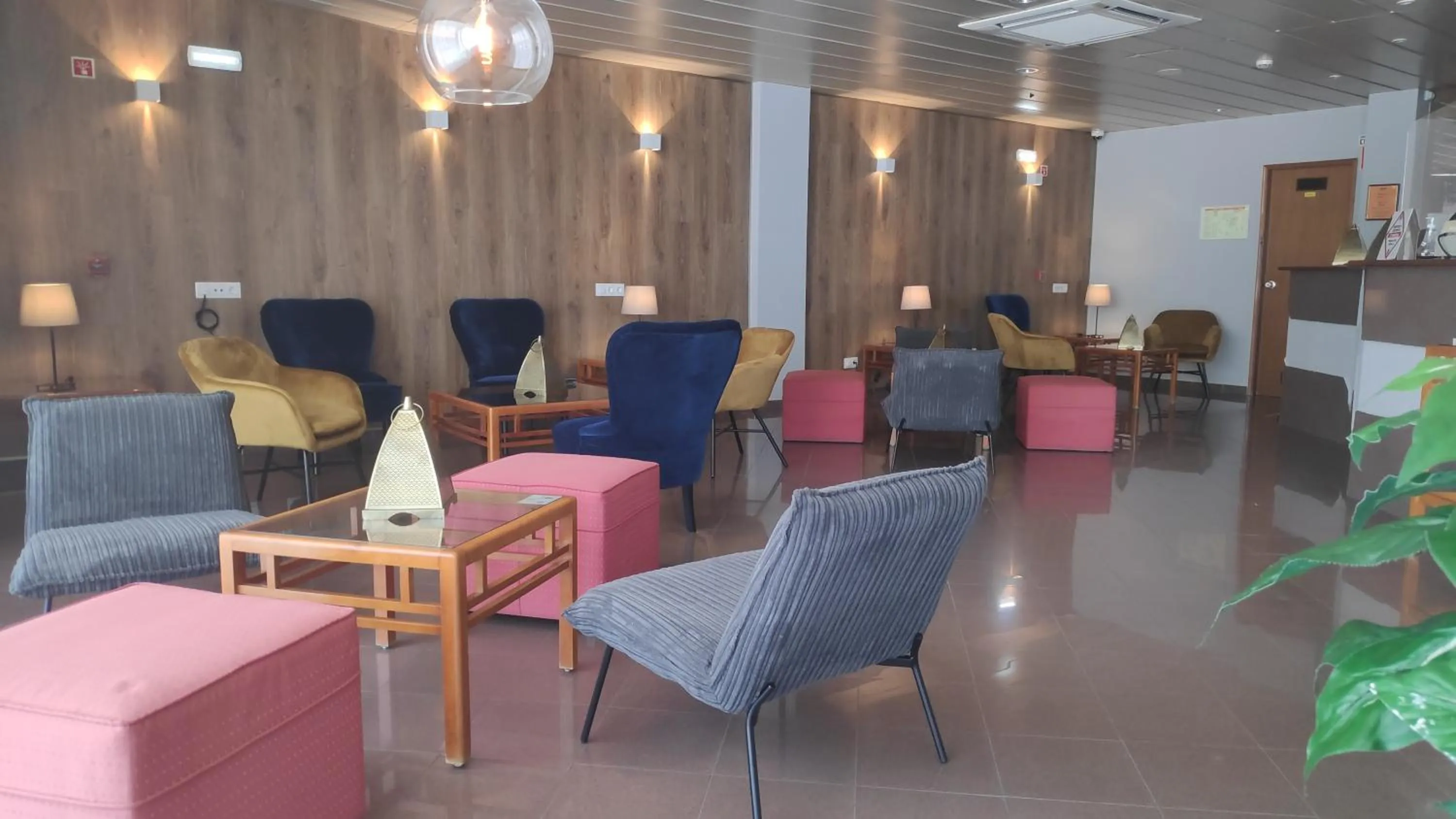 Lounge or bar in Hotel Alnacir