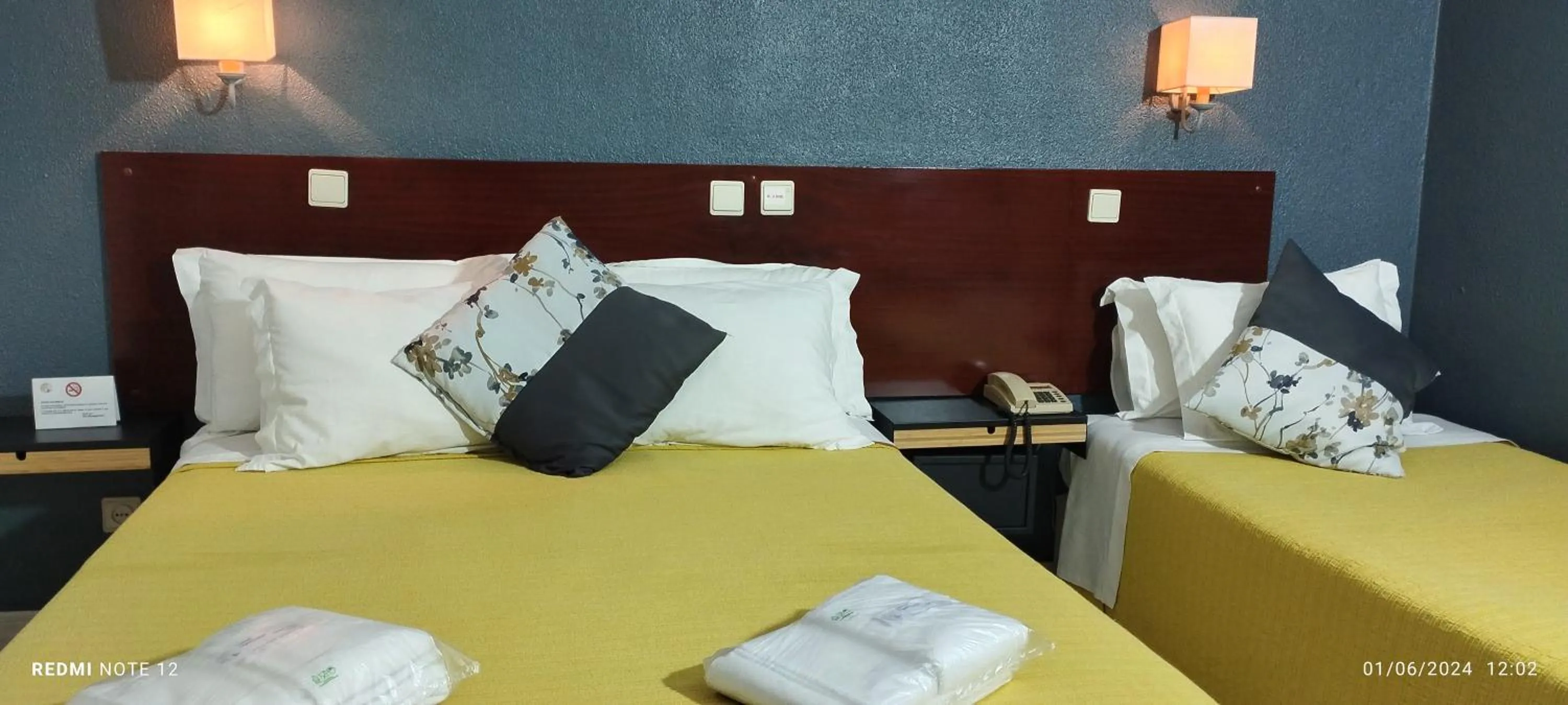 Bed in Hotel Alnacir