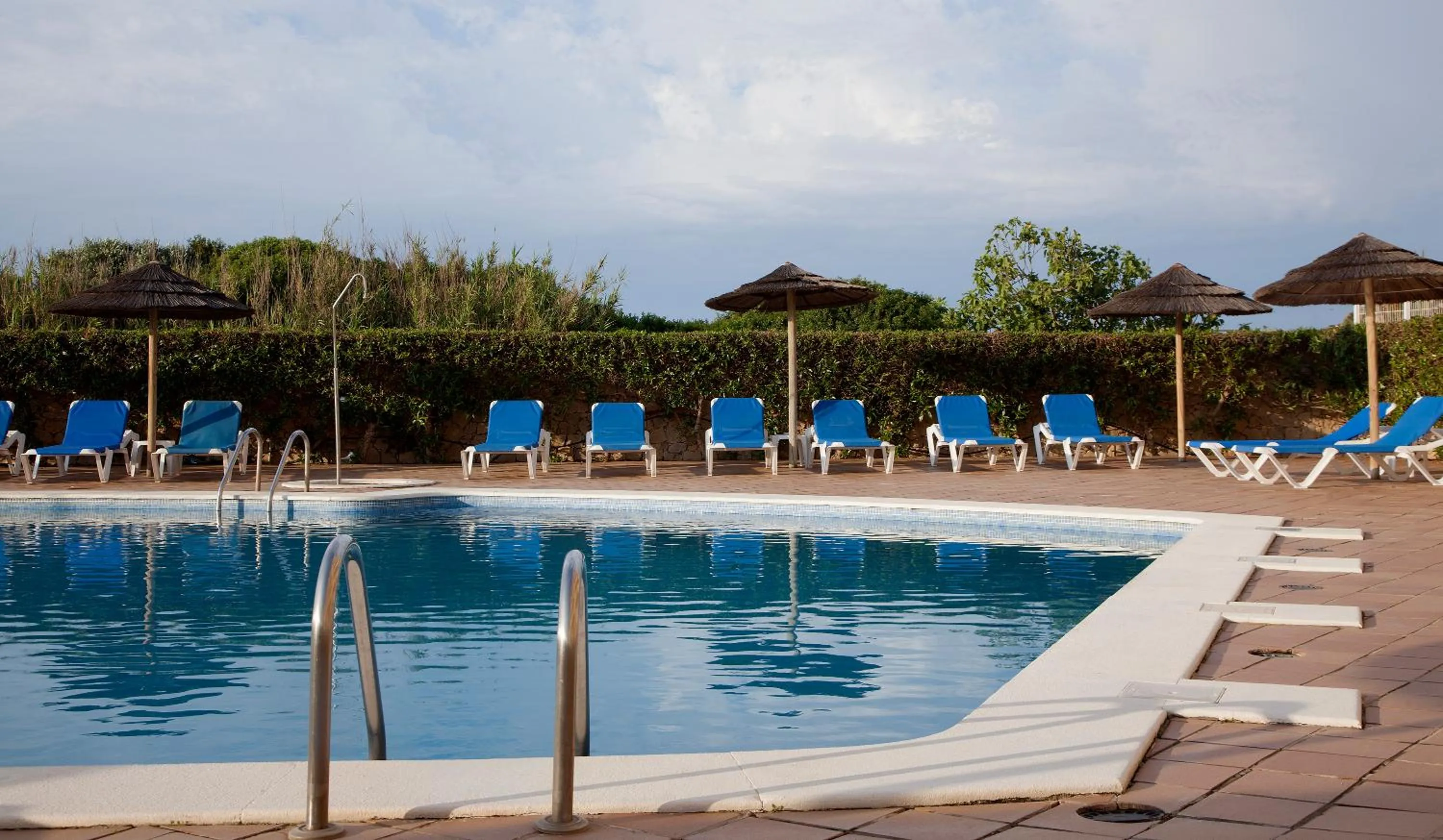 Swimming pool in TURIM Presidente Hotel