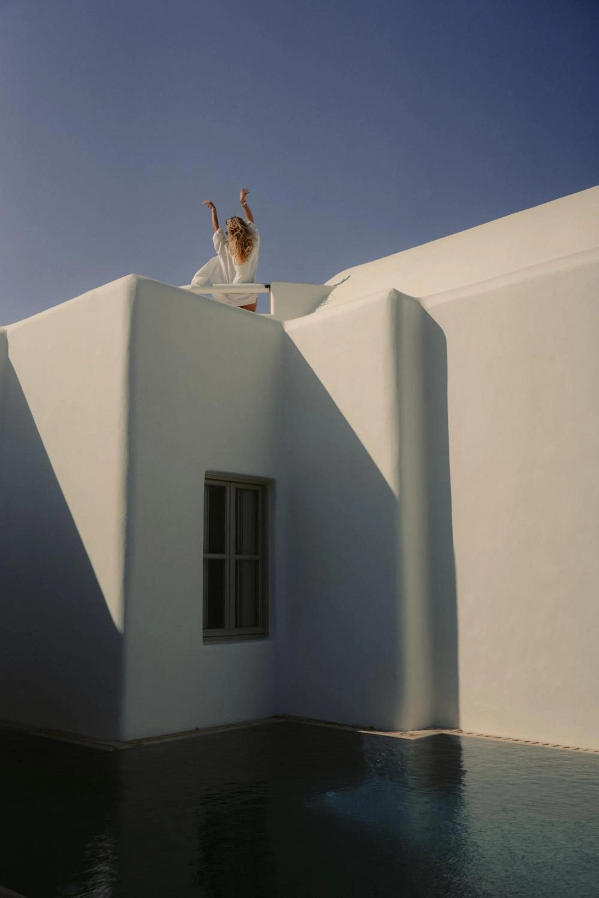 Property building in Black Rose Beach Suites