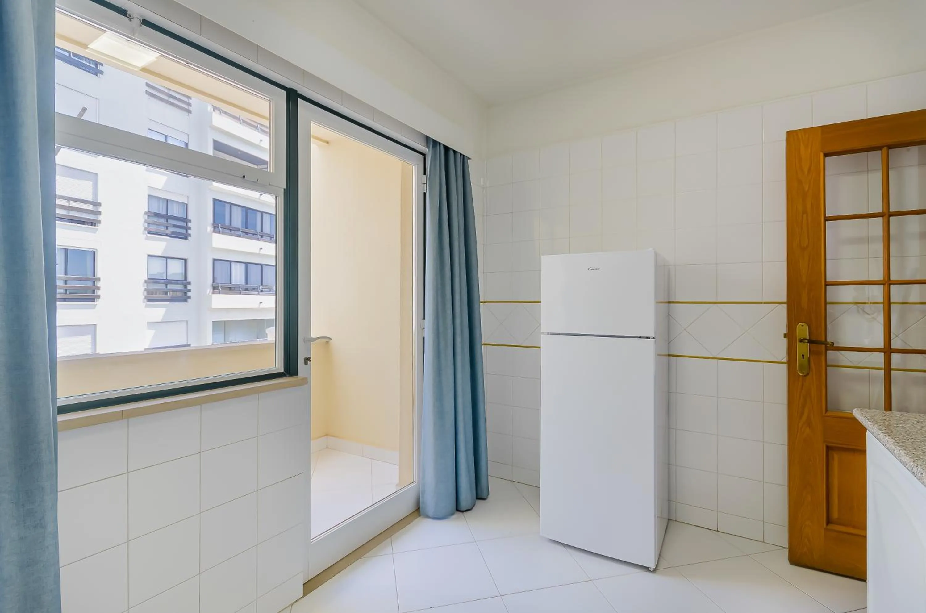 Kitchen or kitchenette in TURIM Algarve Mor Apartamentos Turísticos