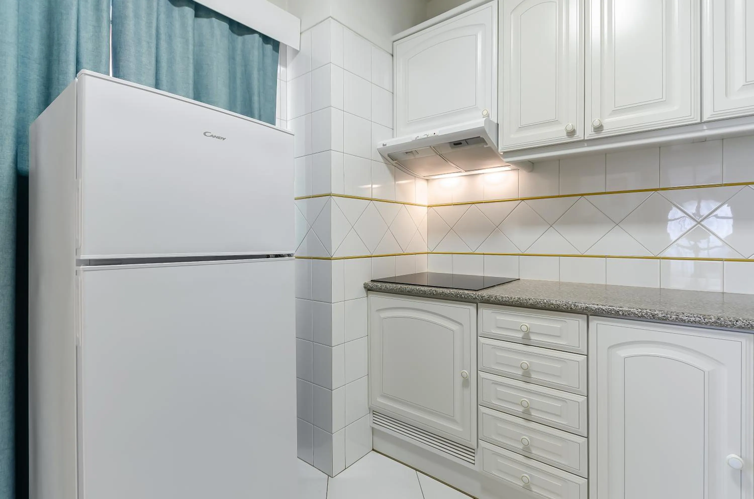 Kitchen or kitchenette in TURIM Algarve Mor Apartamentos Turísticos