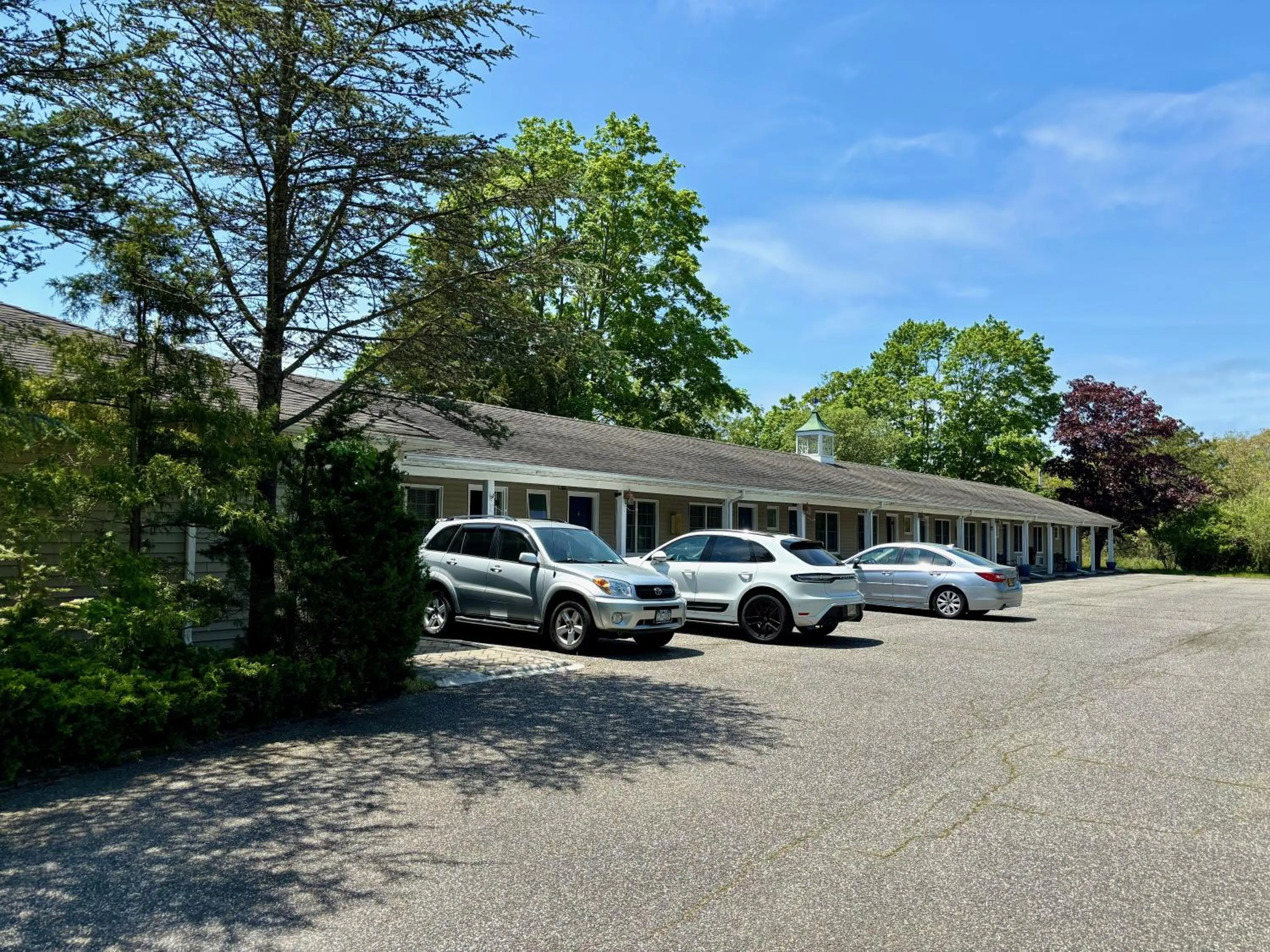 Property building in Westhampton Seabreeze Motel