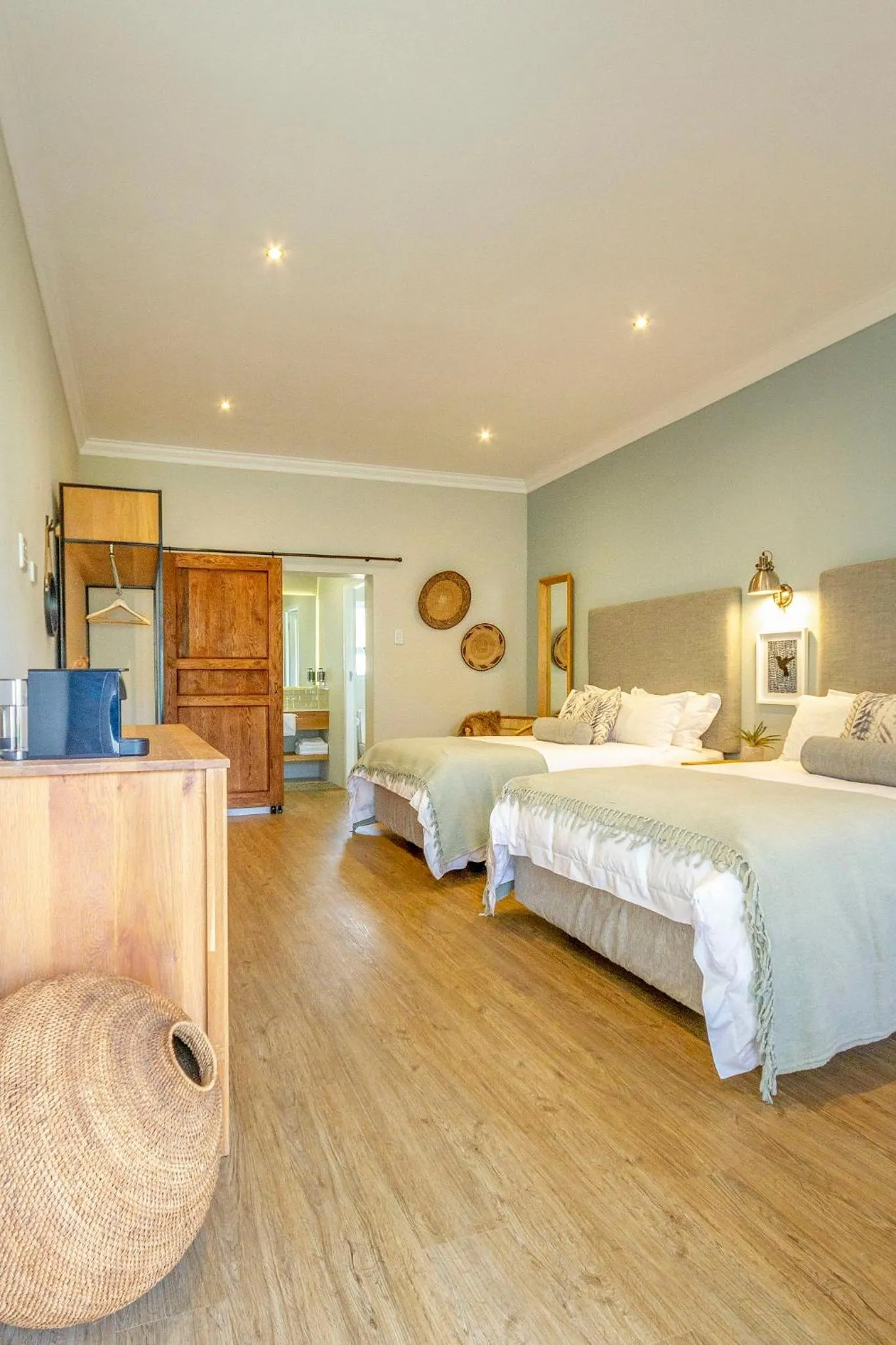 Photo of the whole room, Bed in Monte Vista Boutique Hotel