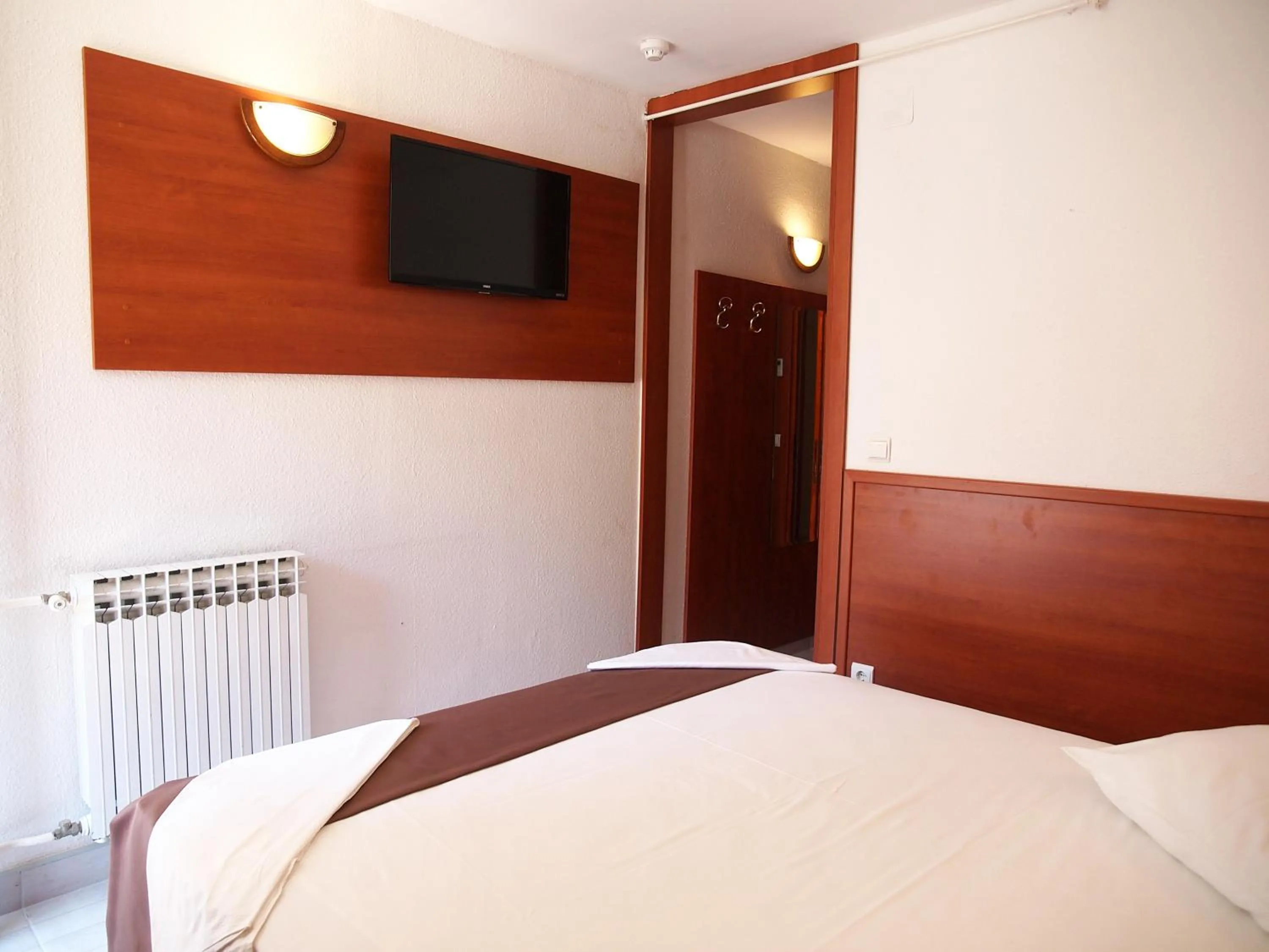 Photo of the whole room, Bed in Hotel Aurora