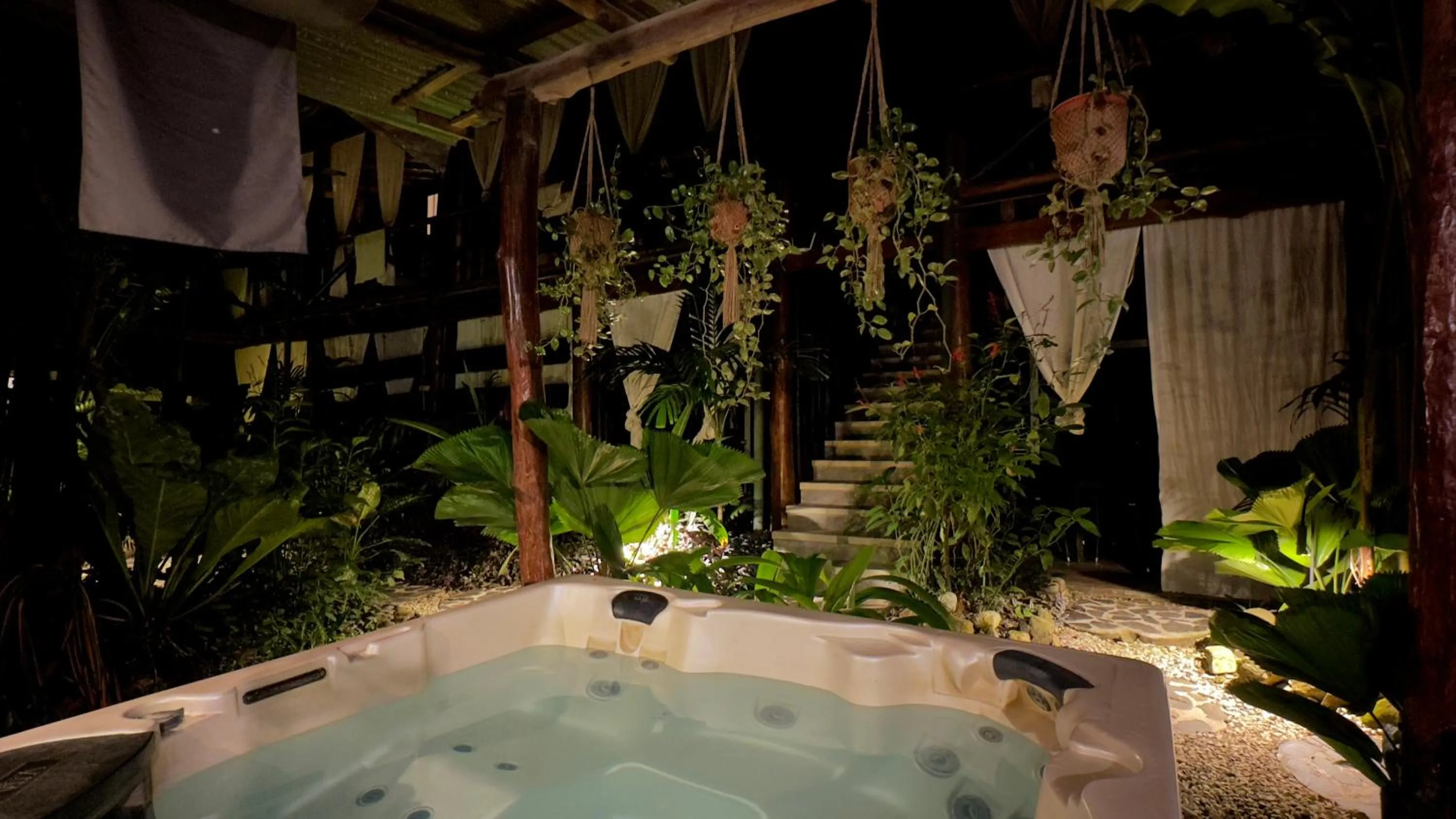 Garden in Canaima Chill House