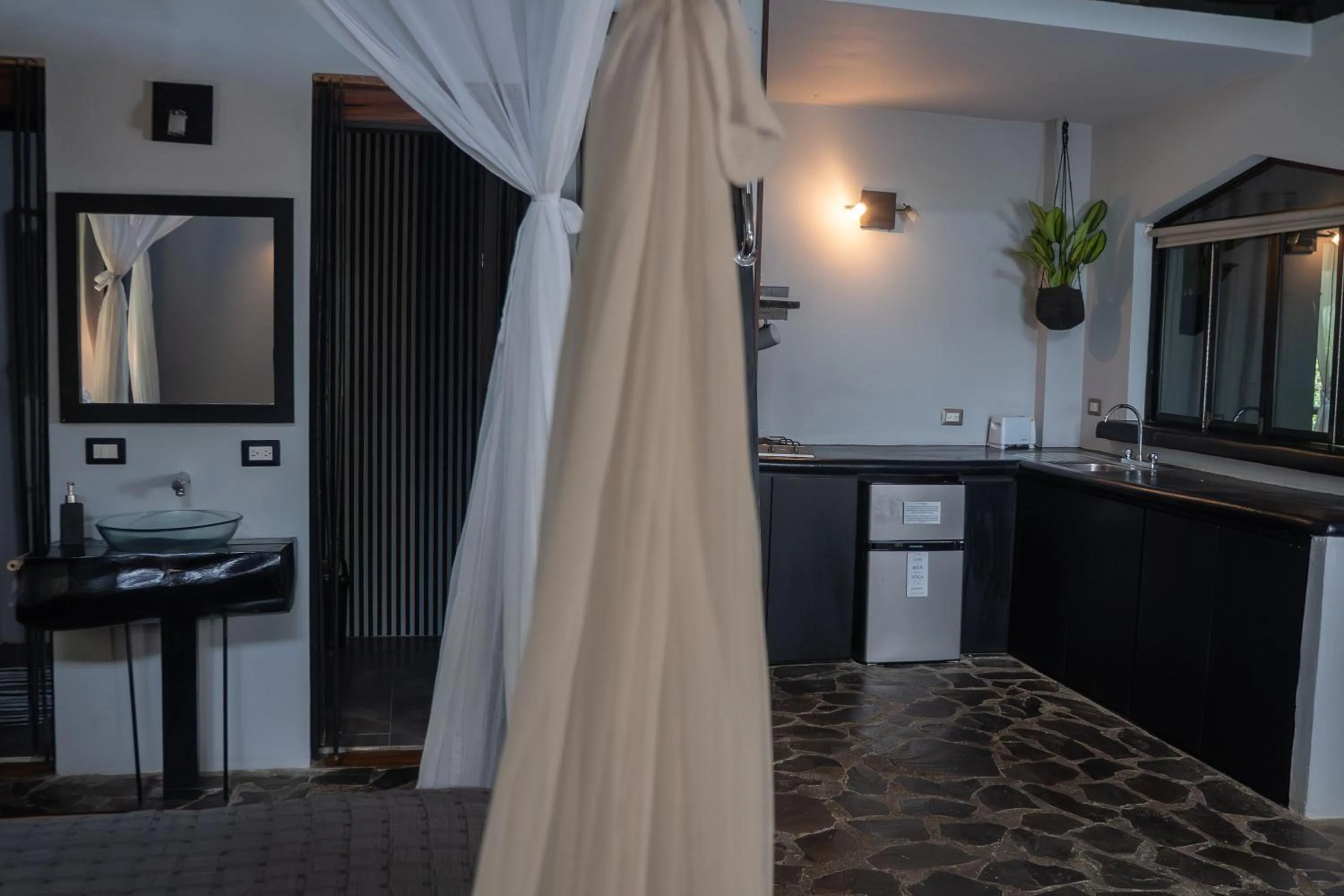 kitchen in Canaima Chill House