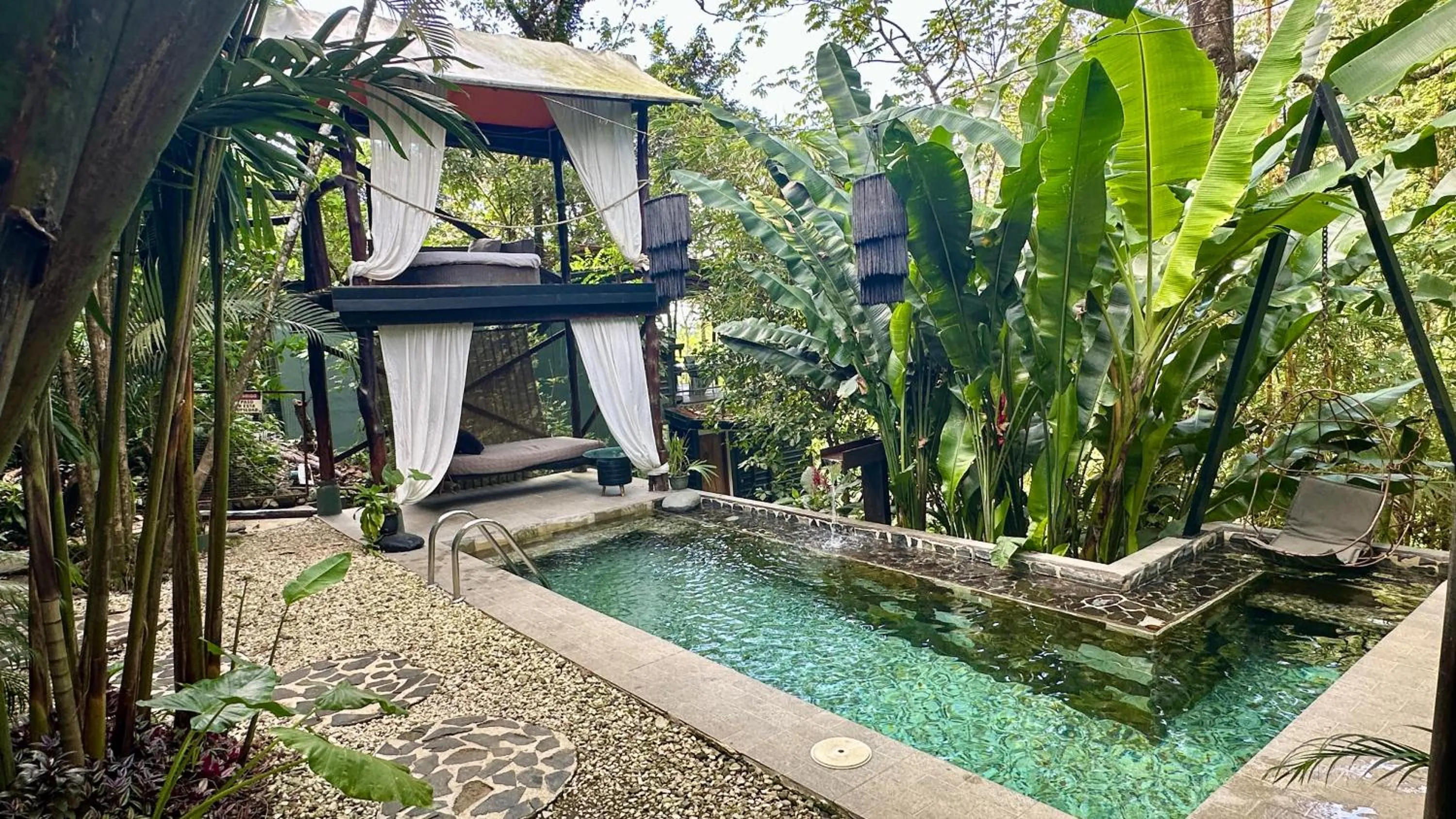 Pool view in Canaima Chill House