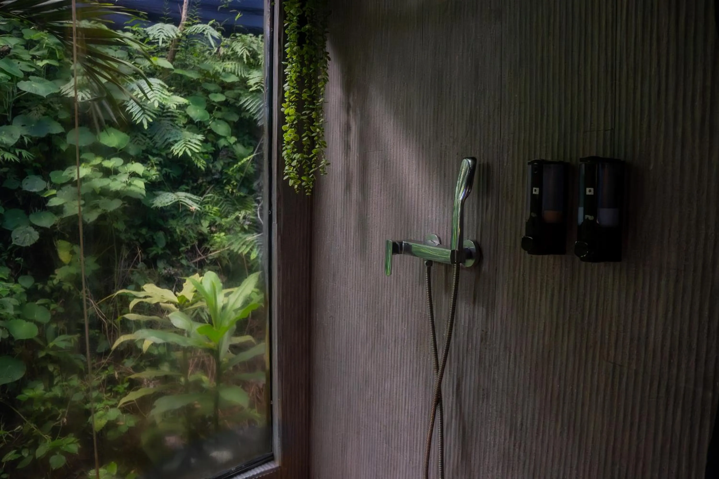Shower in Canaima Chill House