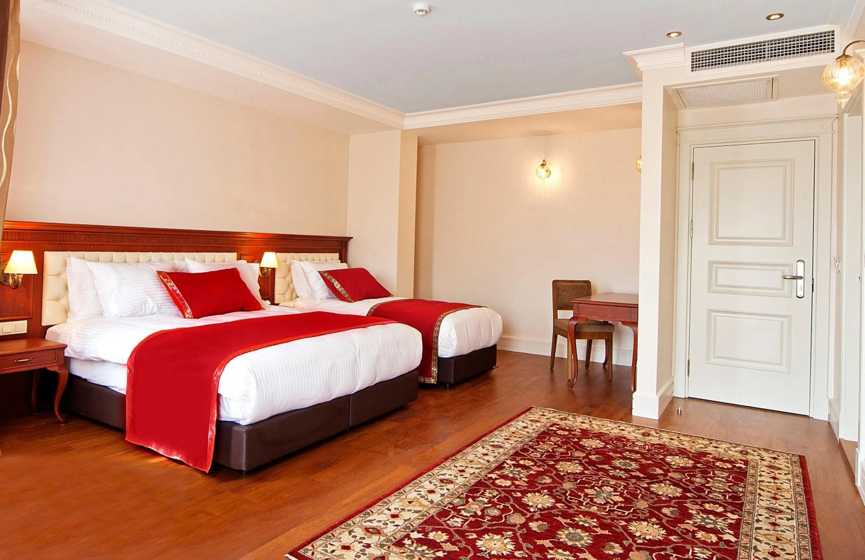 Bedroom, Bed in Aren Suites