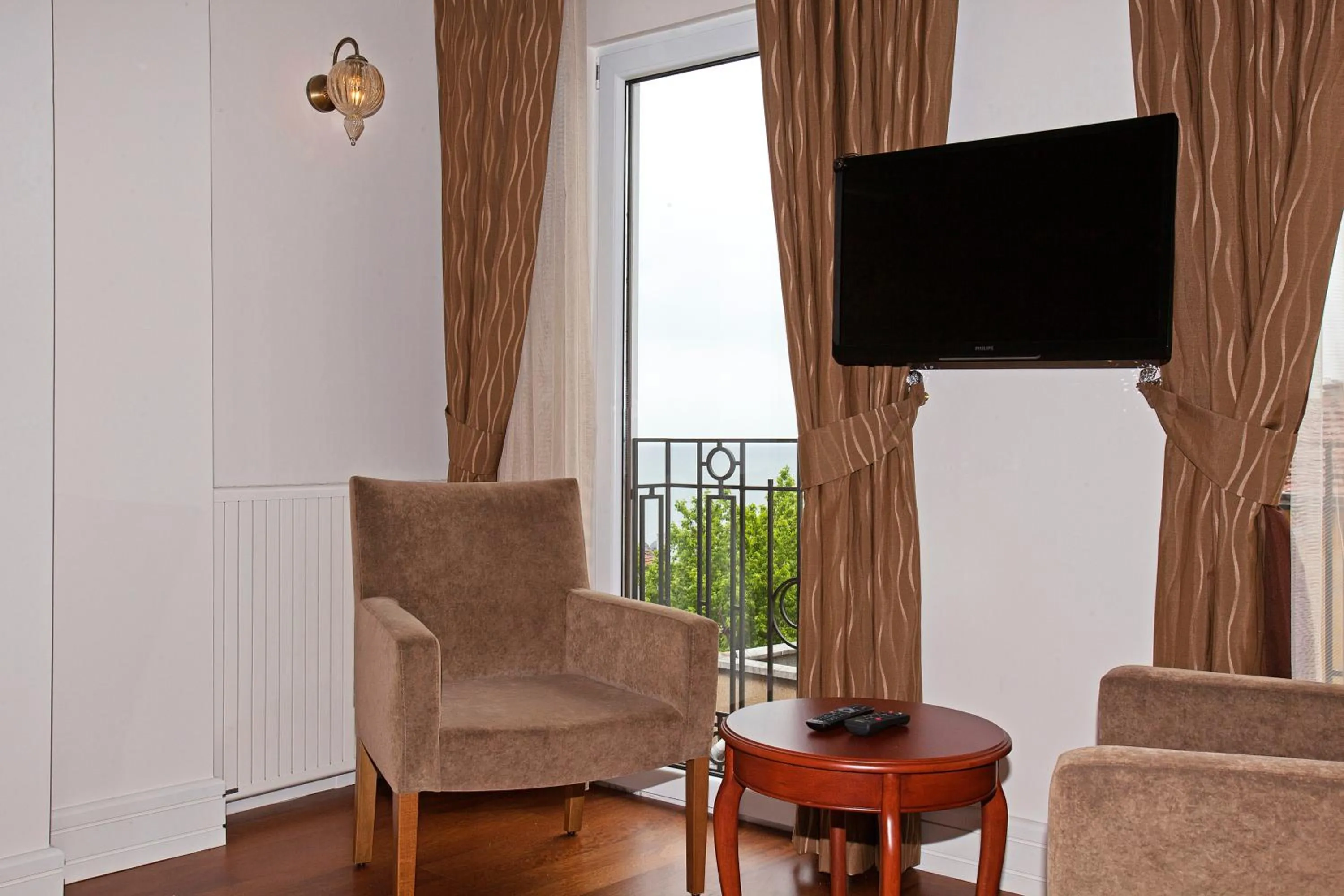 Seating area in Aren Suites