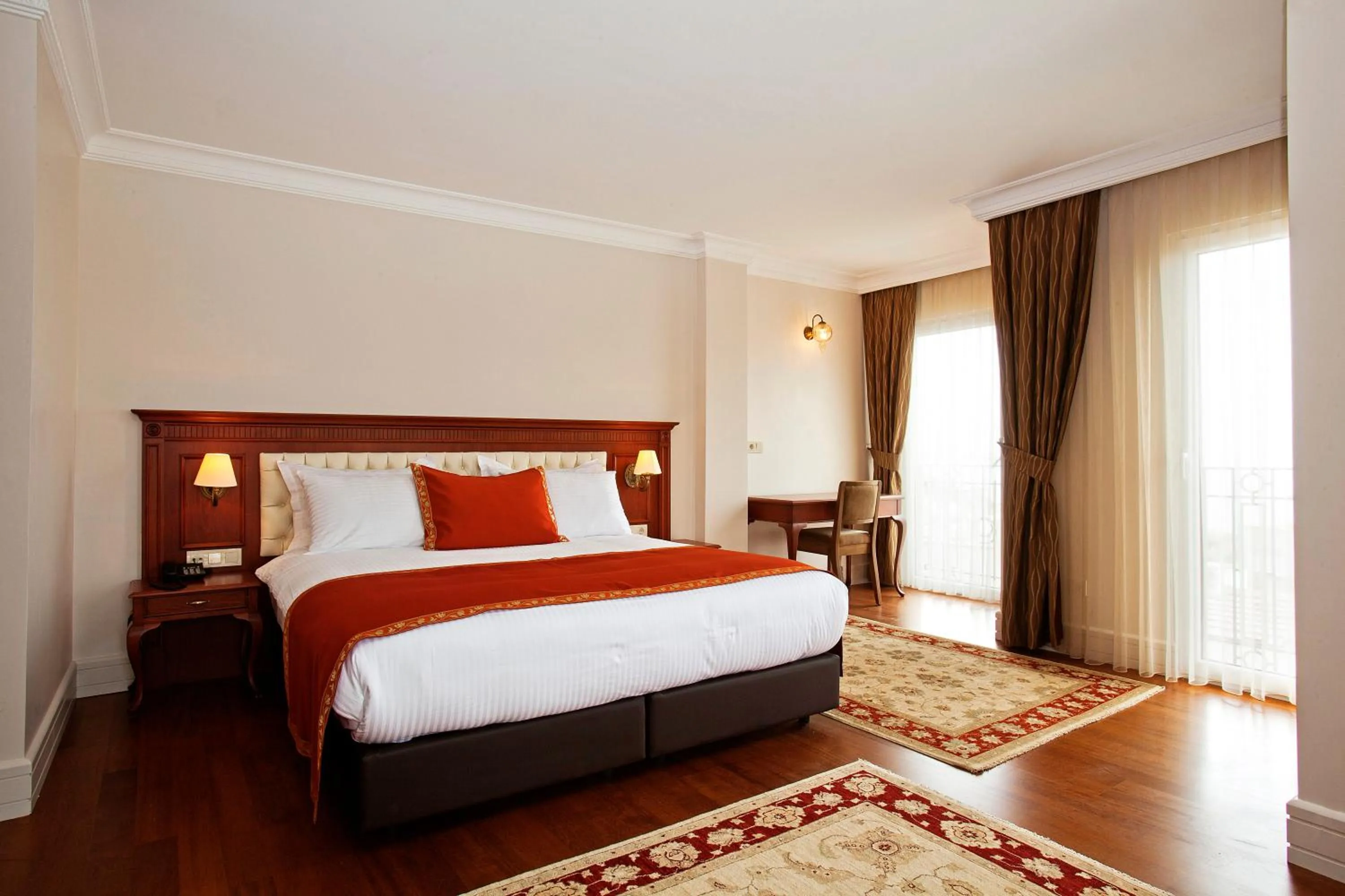 Bedroom, Bed in Aren Suites