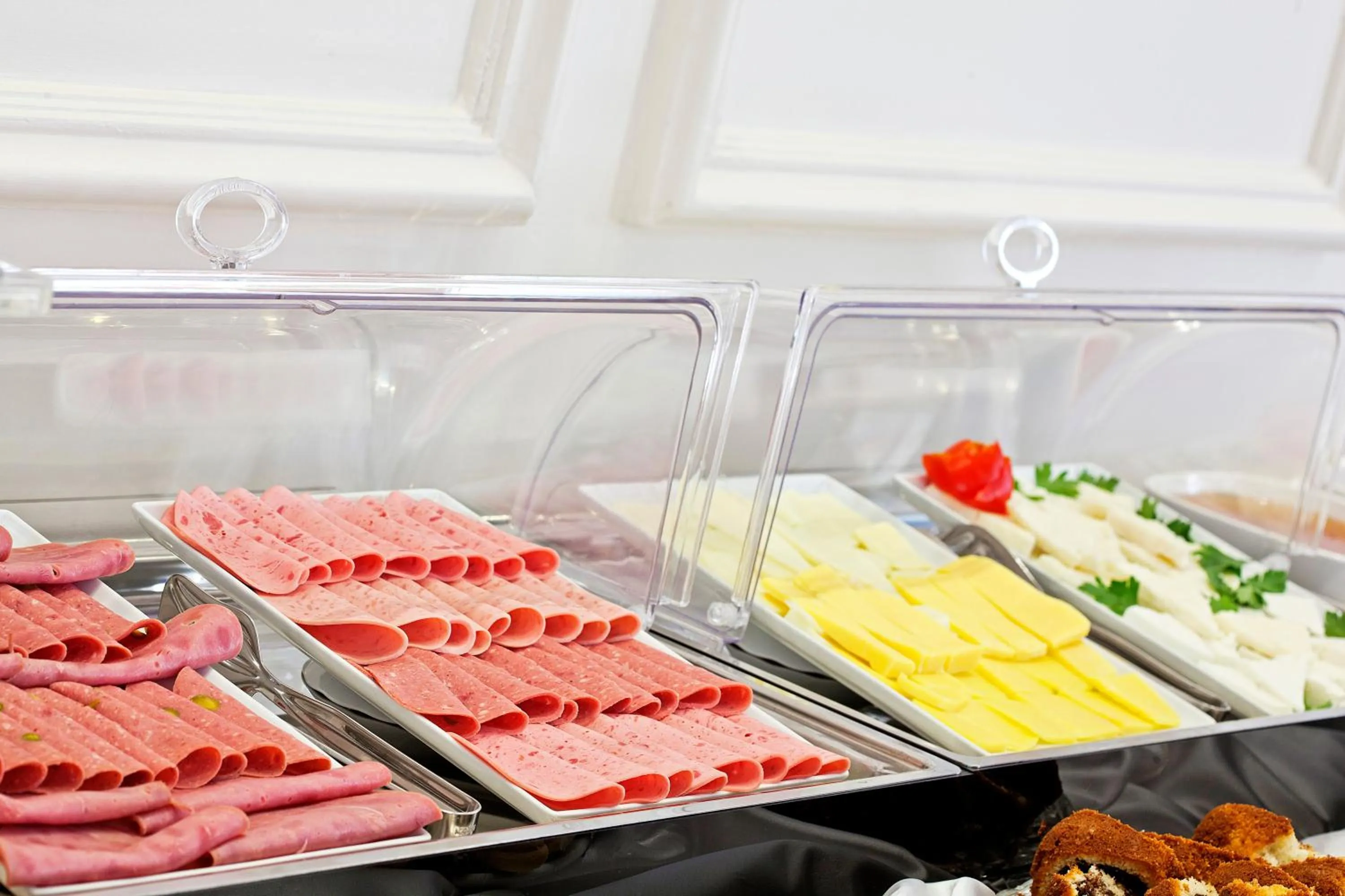 Breakfast in Aren Suites