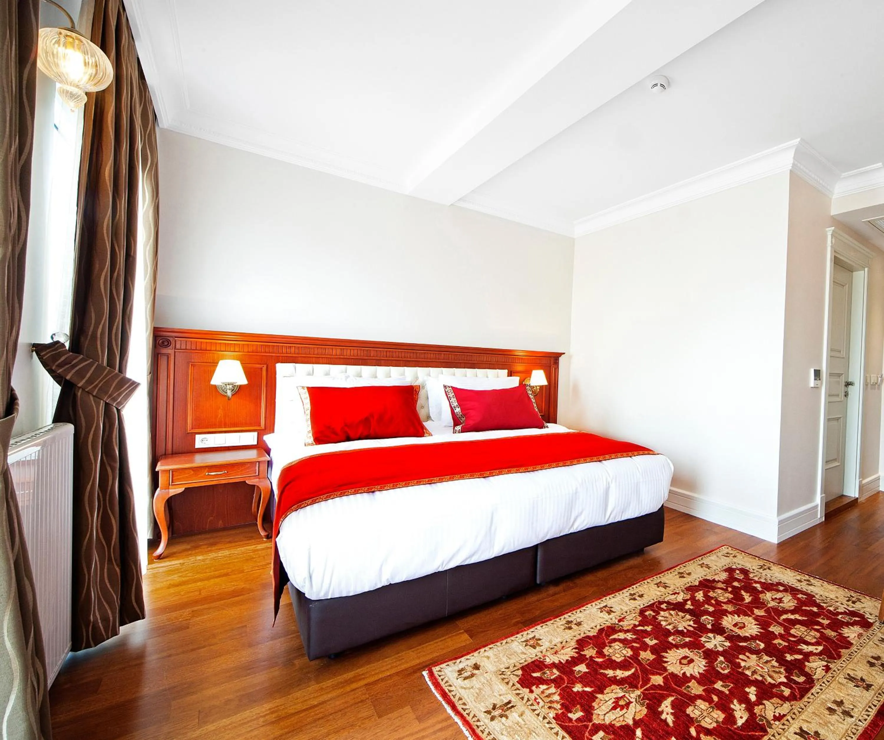 Bedroom, Bed in Aren Suites