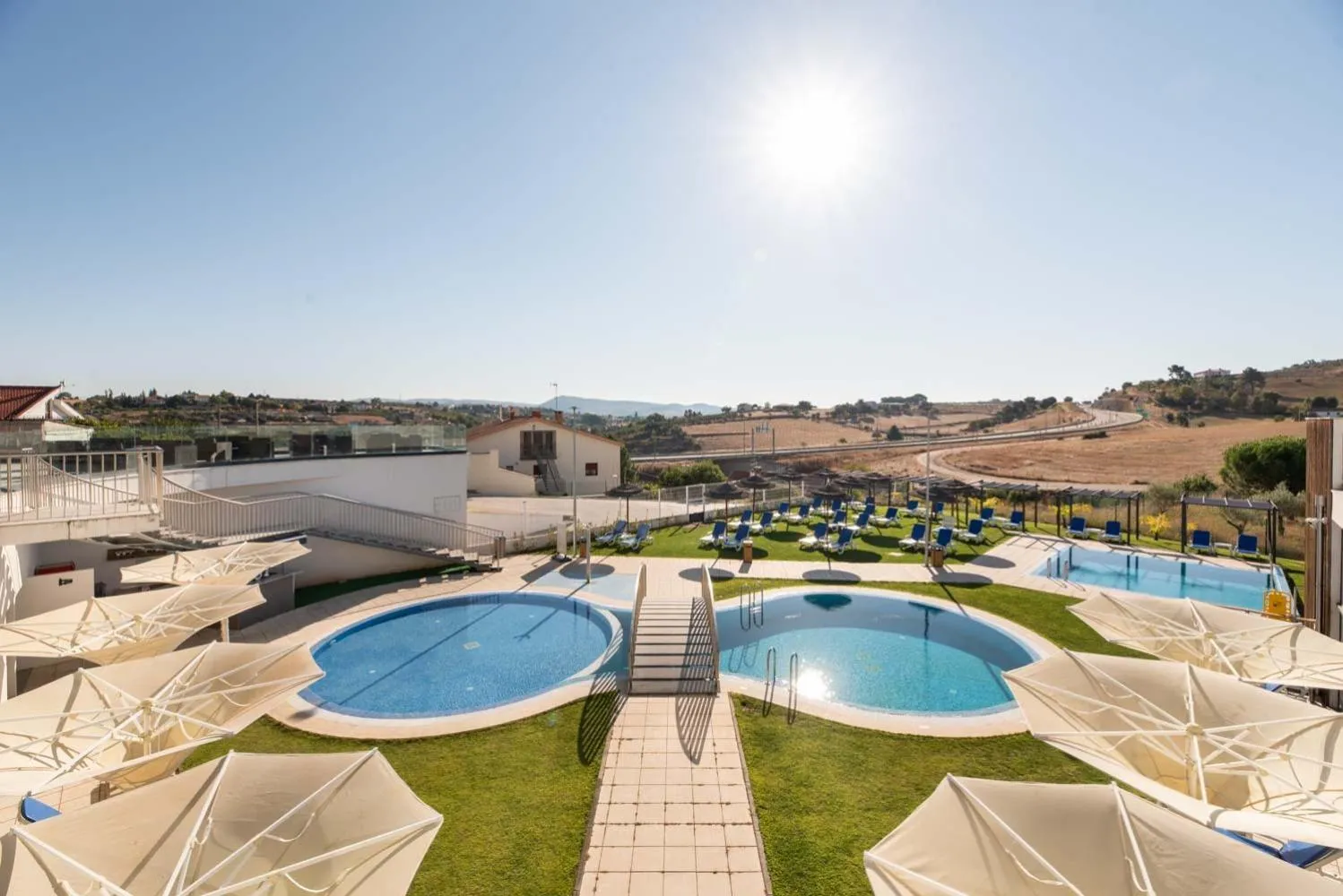 Swimming pool in Exe São Lázaro