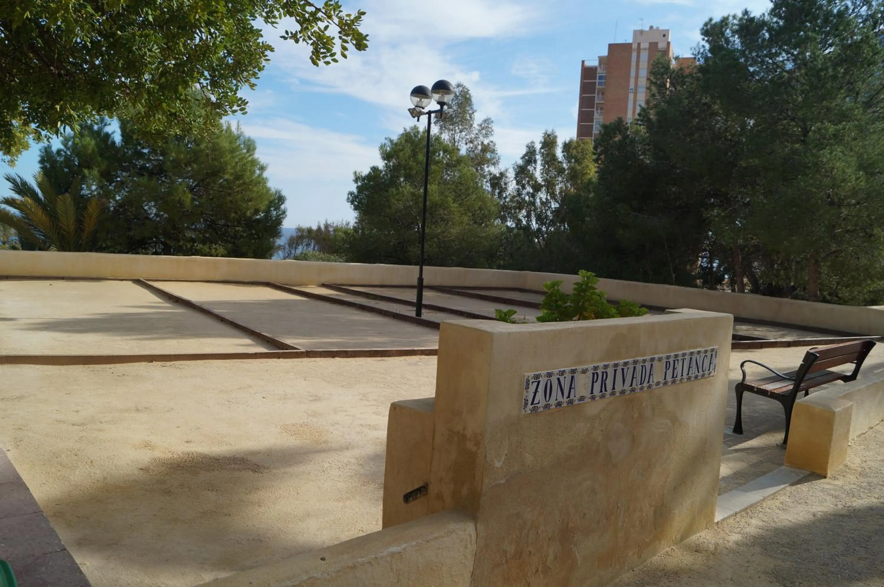 Area and facilities in barbara 20 playa muchavista alicante