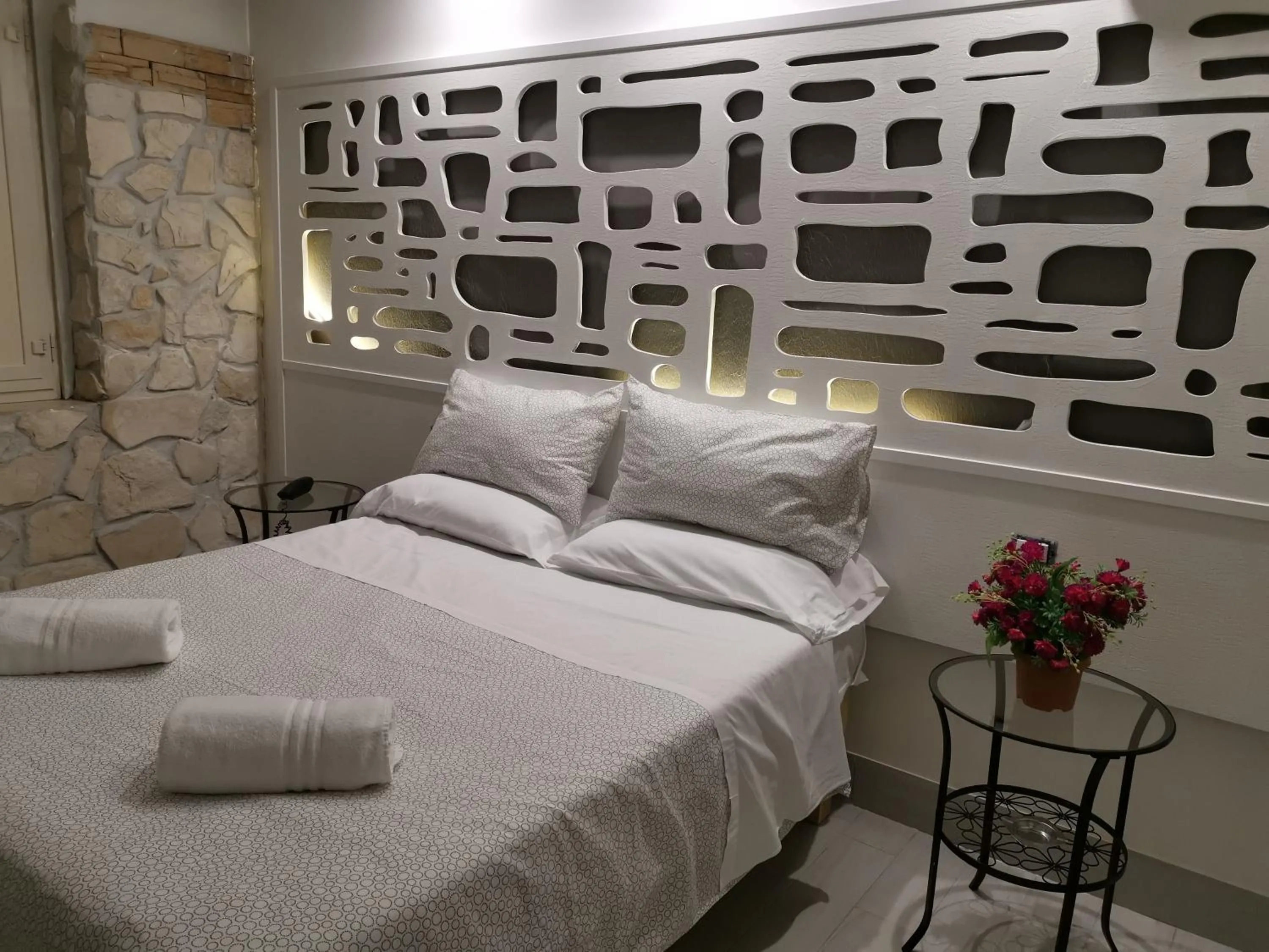 Bed in Hotel Clinton